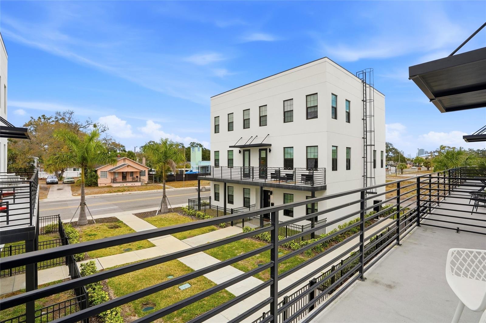 Image 19 of 35 For 2736 5th Ave S Avenue S 4