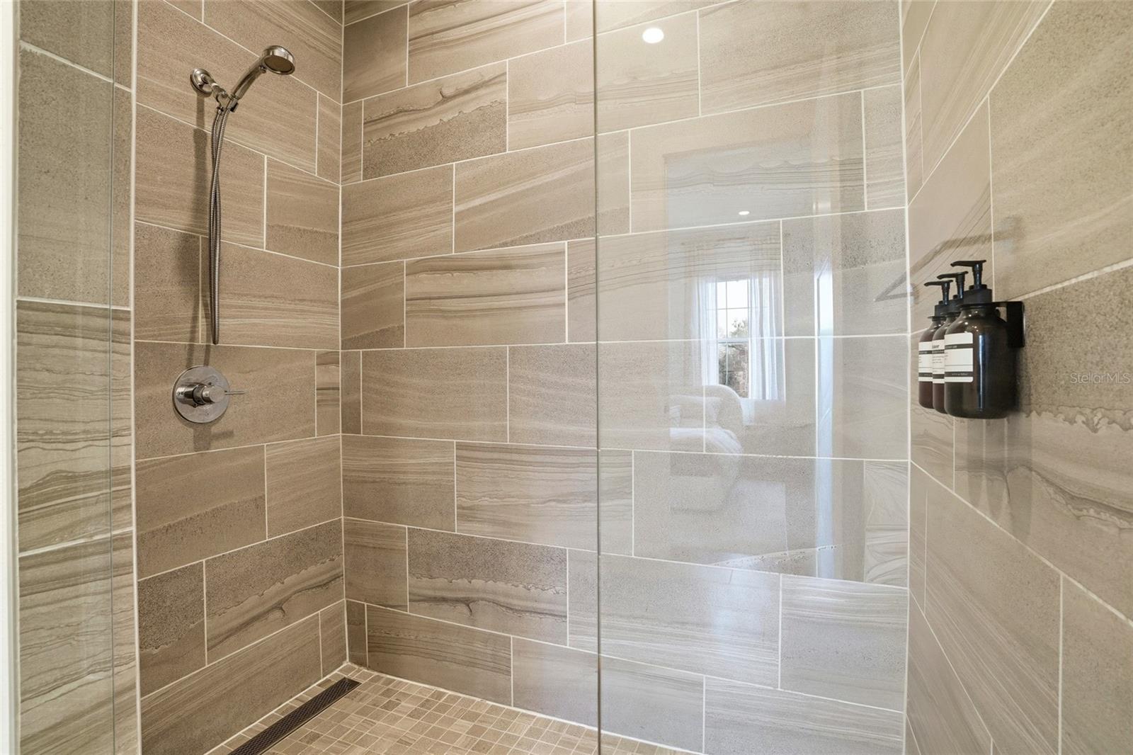 Image 9 of 35 For 2736 5th Ave S Avenue S 4