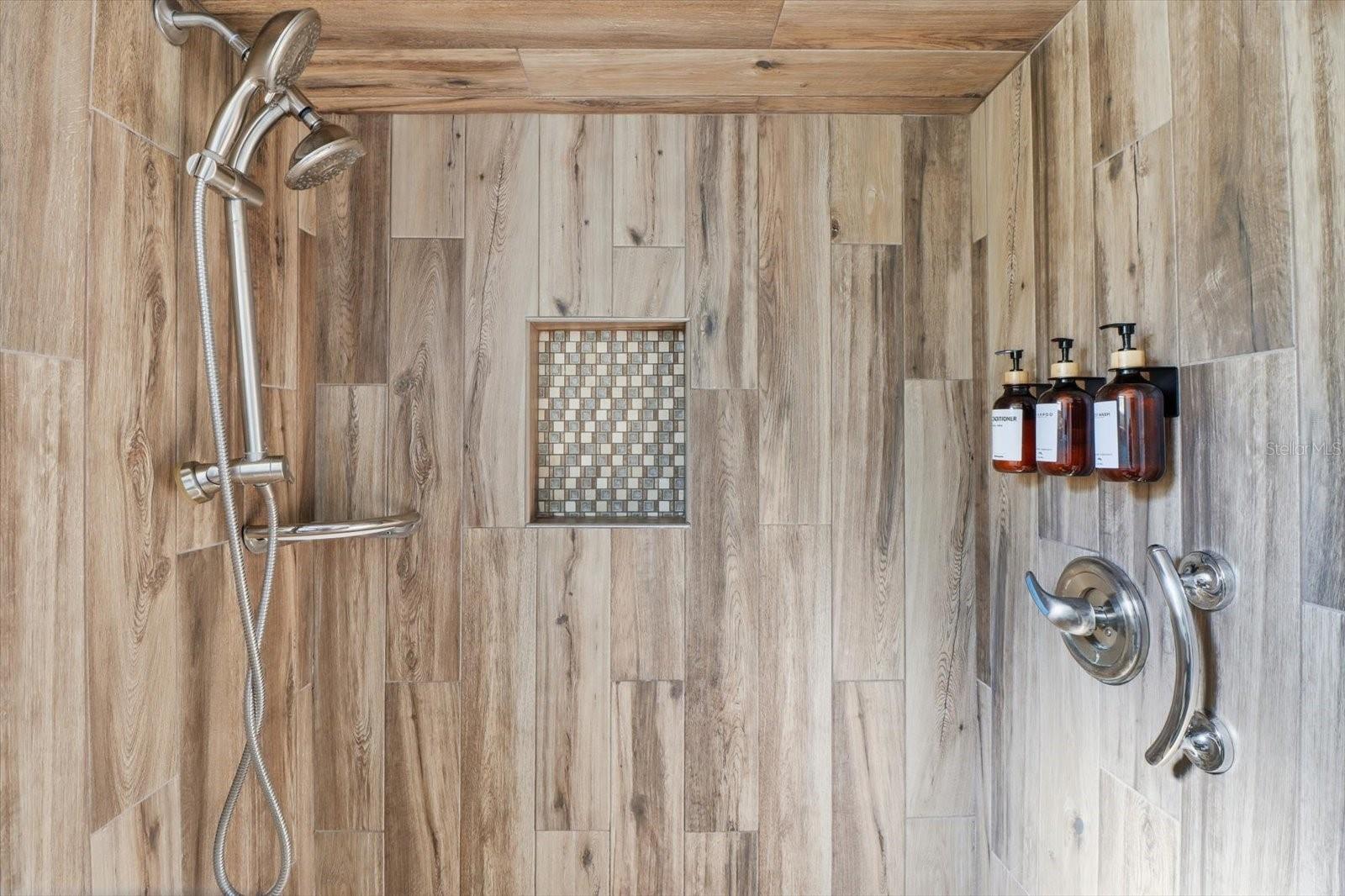 Image 18 of 53 For 3644 Hiawatha Terrace