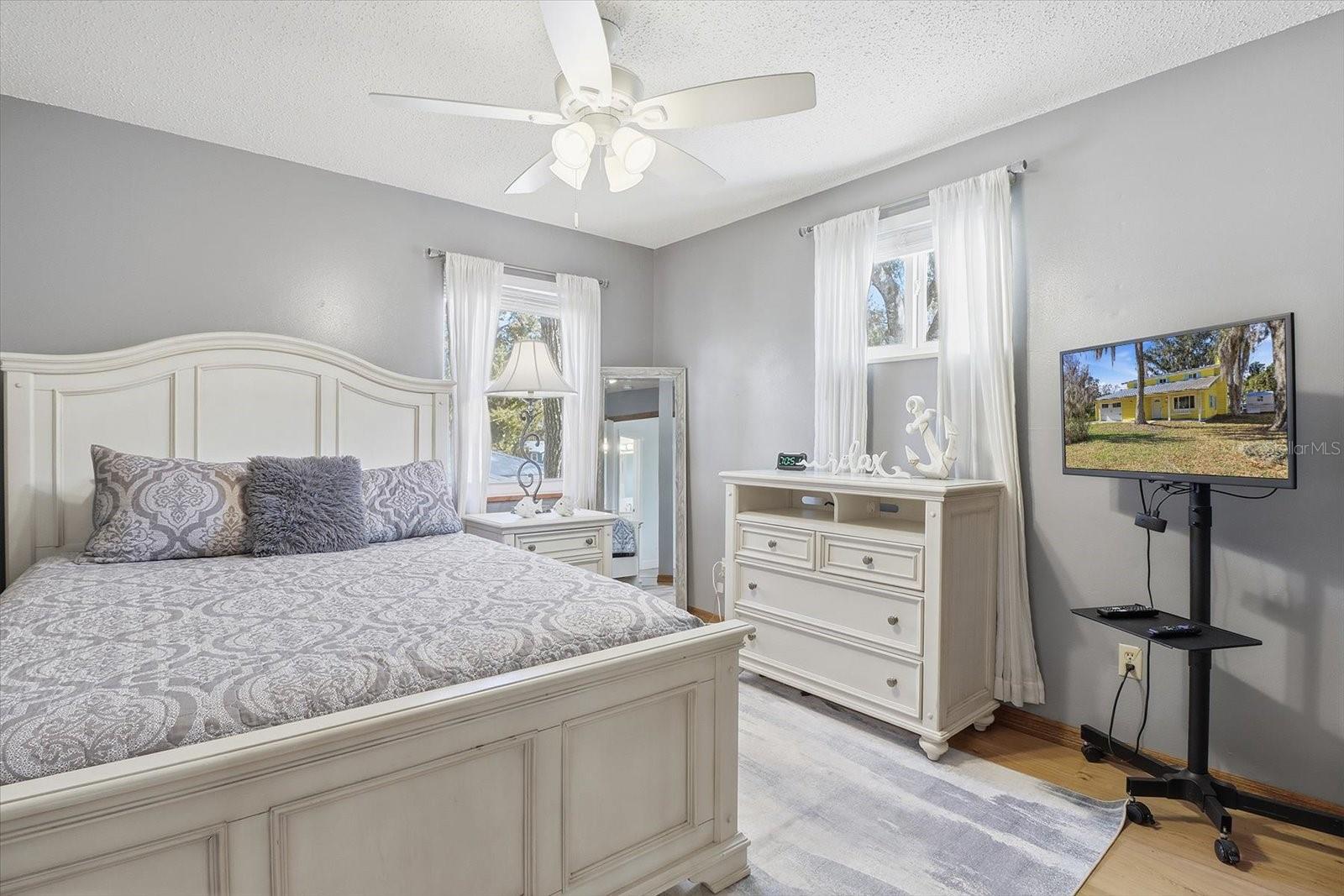 Image 27 of 53 For 3644 Hiawatha Terrace