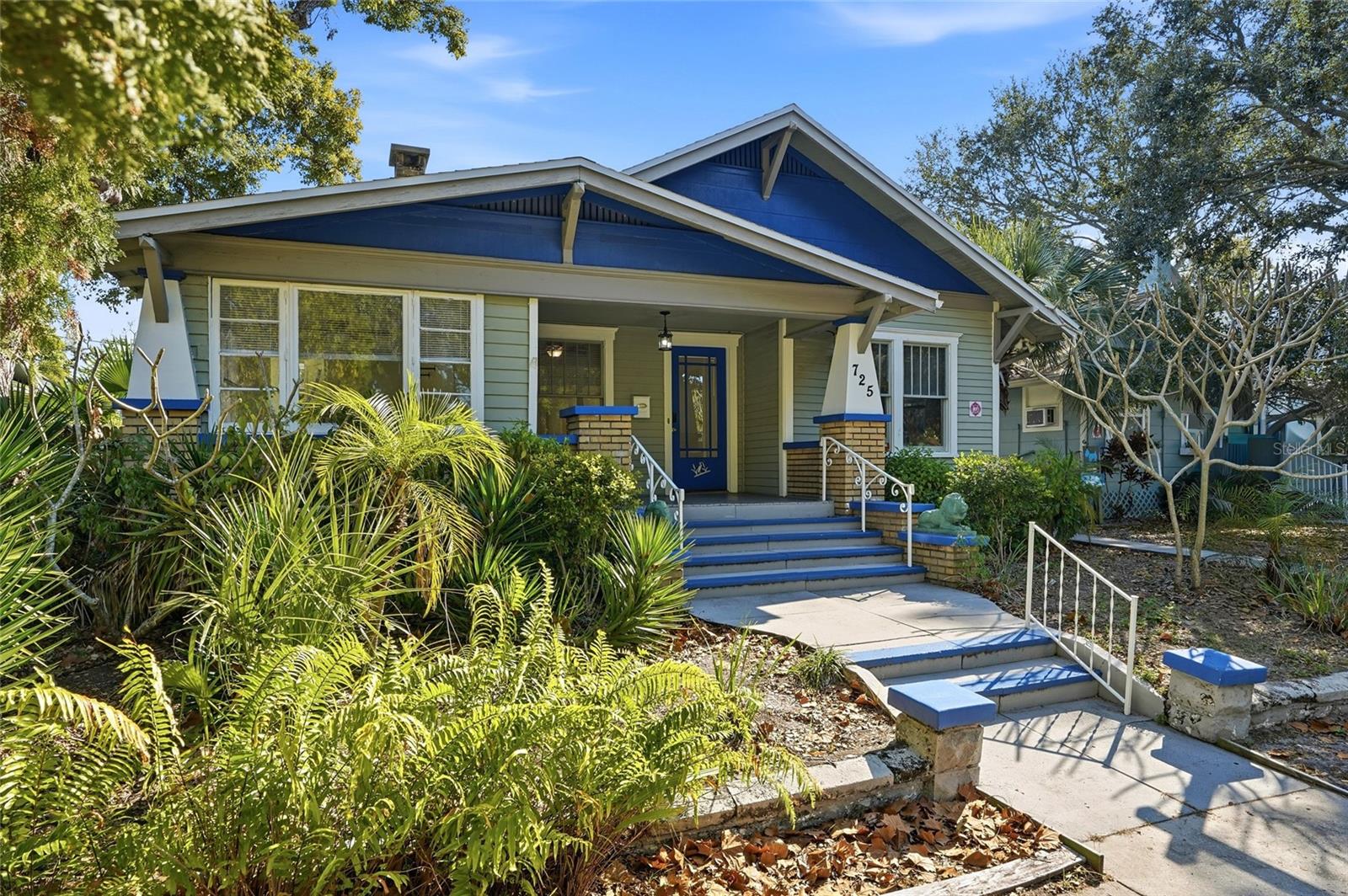 Image 2 of 45 For 725 8th Street N