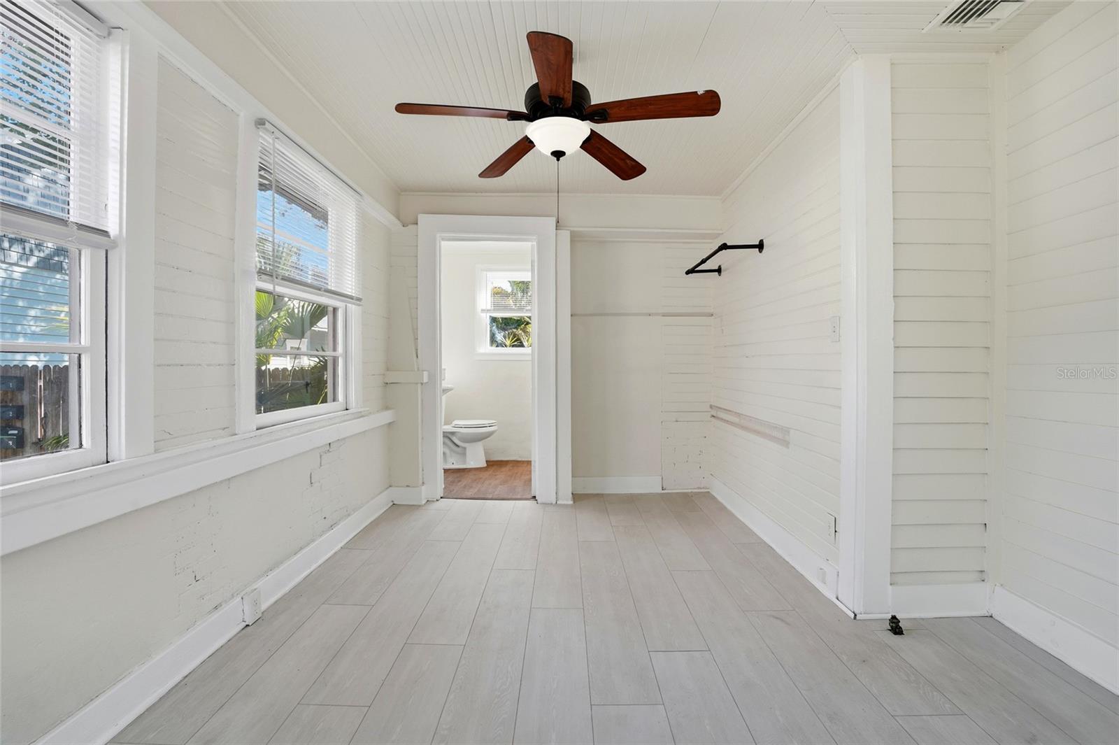 Image 30 of 45 For 725 8th Street N