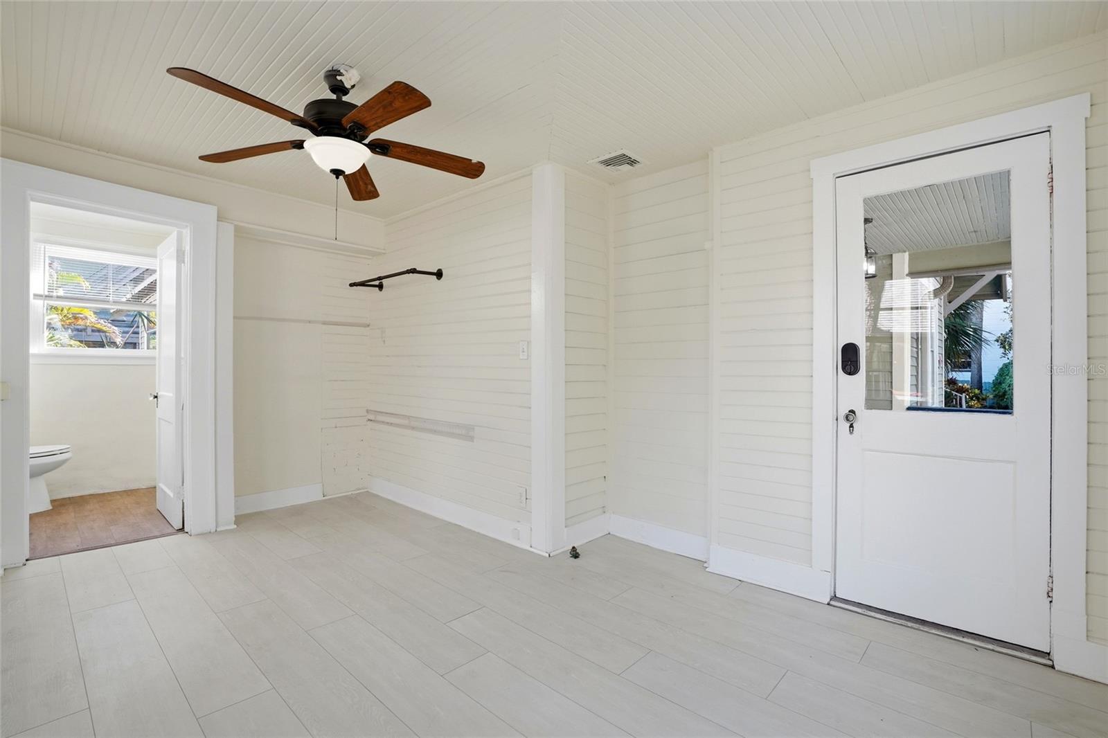 Image 31 of 45 For 725 8th Street N