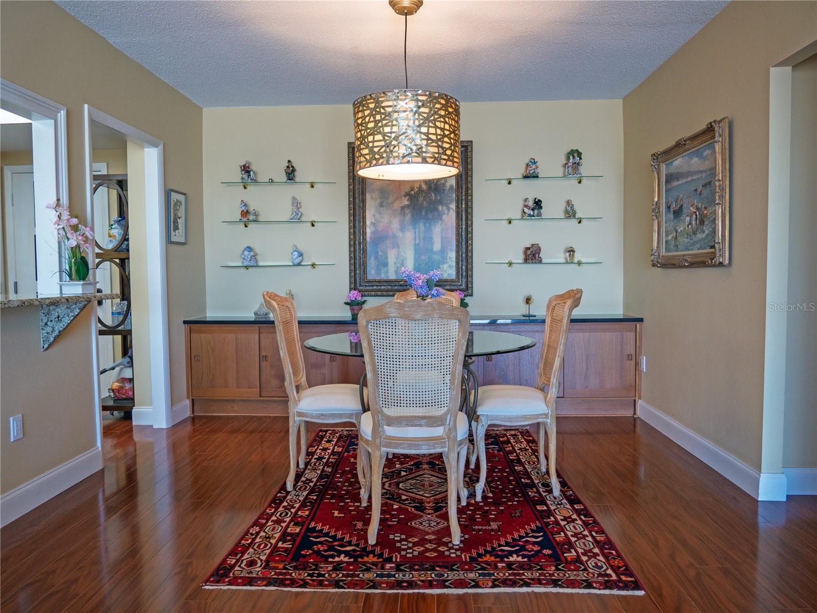 Image 12 of 47 For 100 Pierce Street 1301