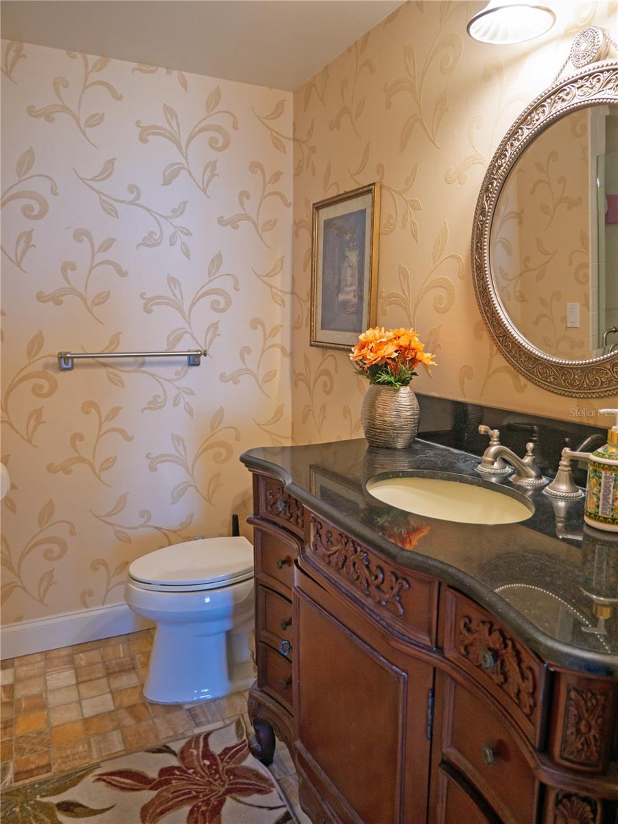 Image 24 of 47 For 100 Pierce Street 1301