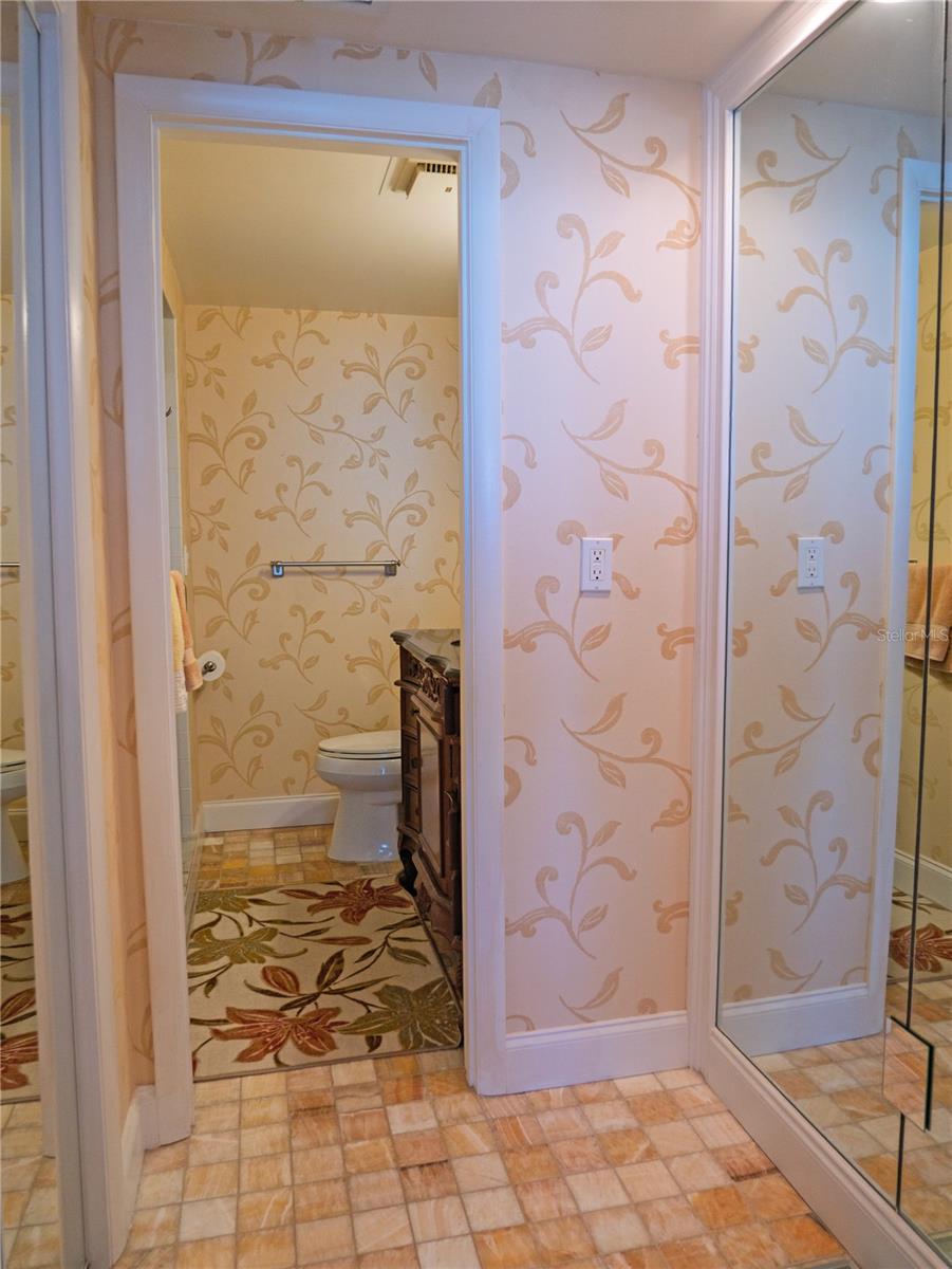 Image 25 of 47 For 100 Pierce Street 1301