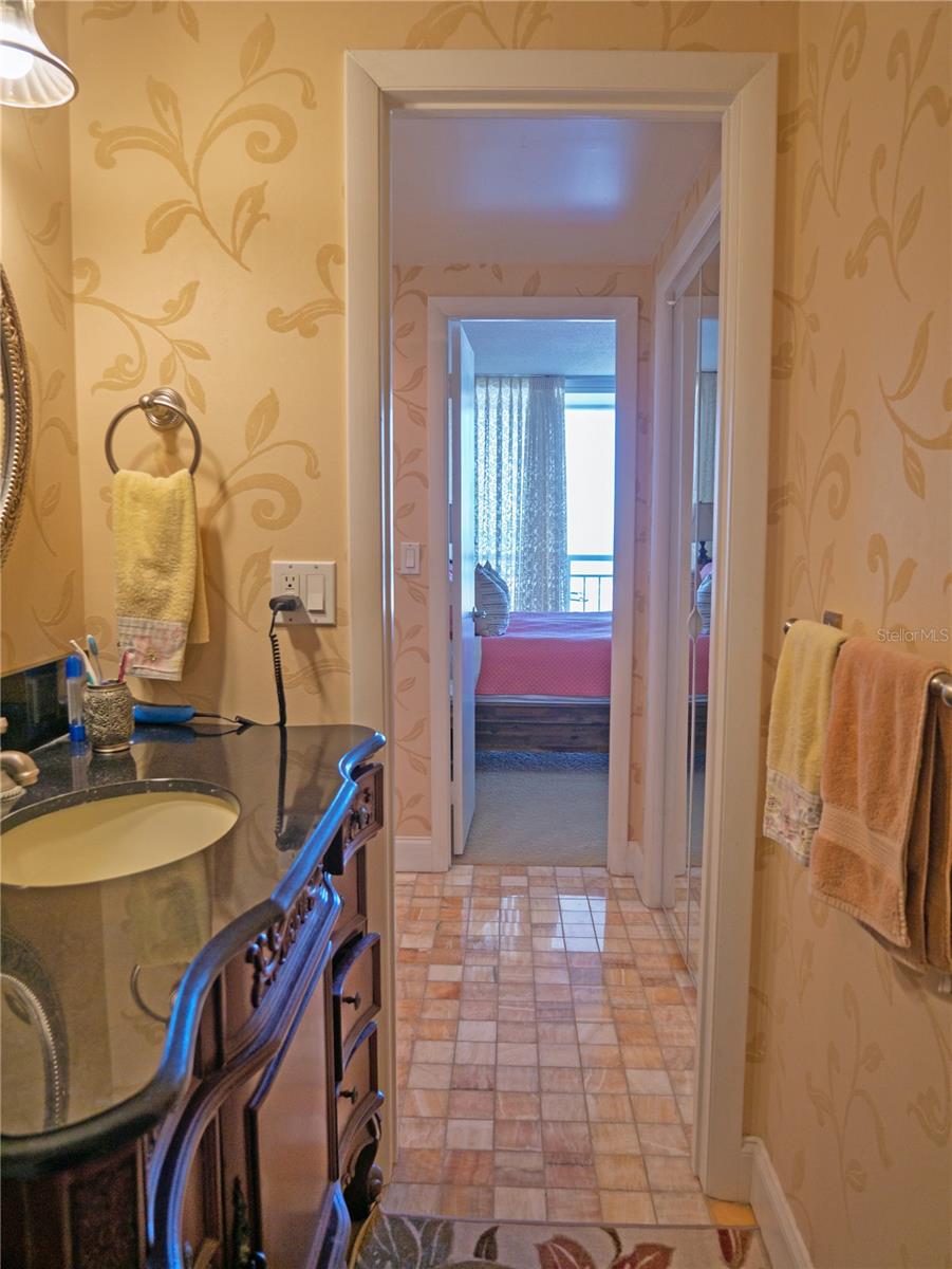 Image 27 of 47 For 100 Pierce Street 1301