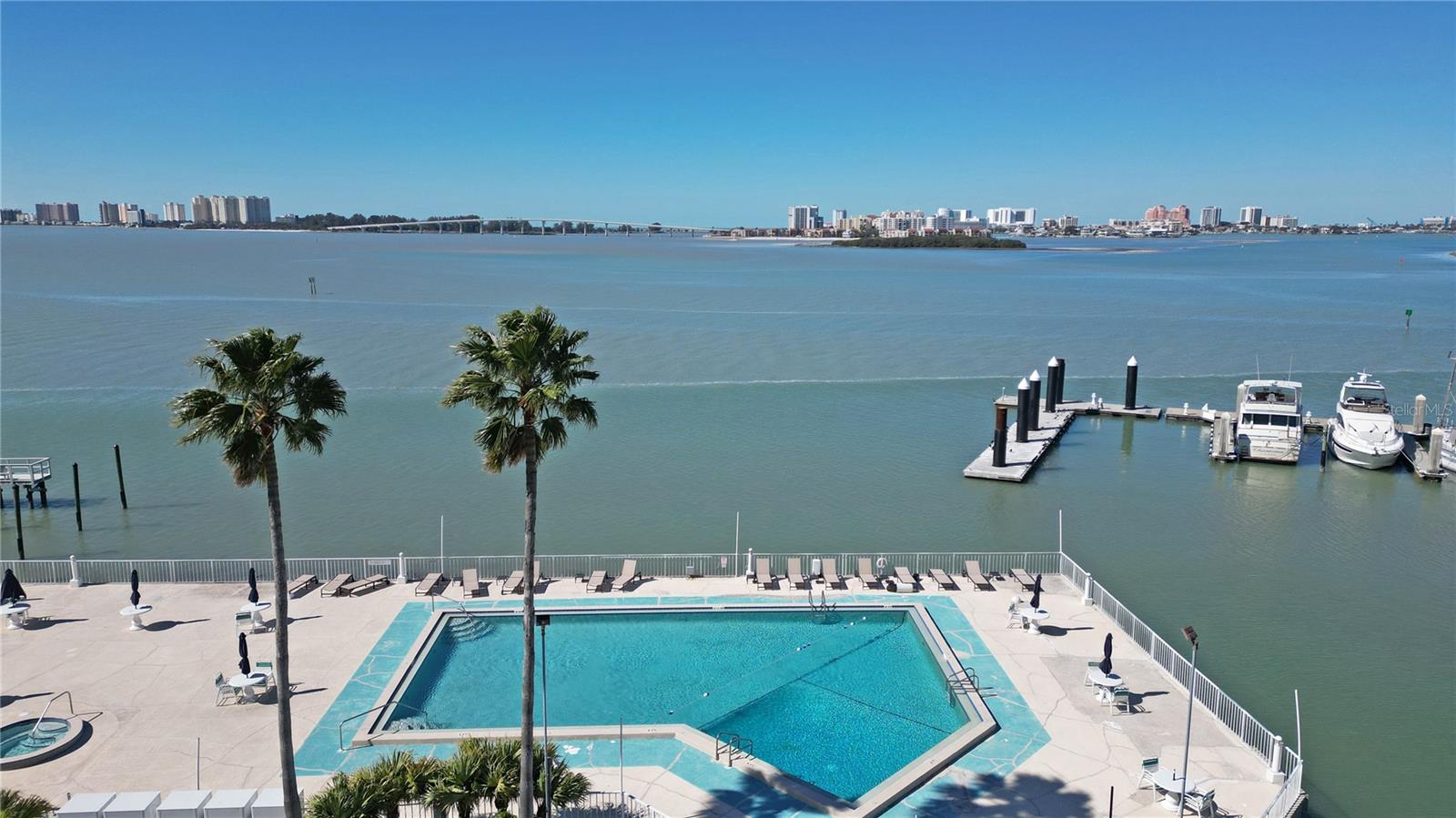 Image 3 of 47 For 100 Pierce Street 1301