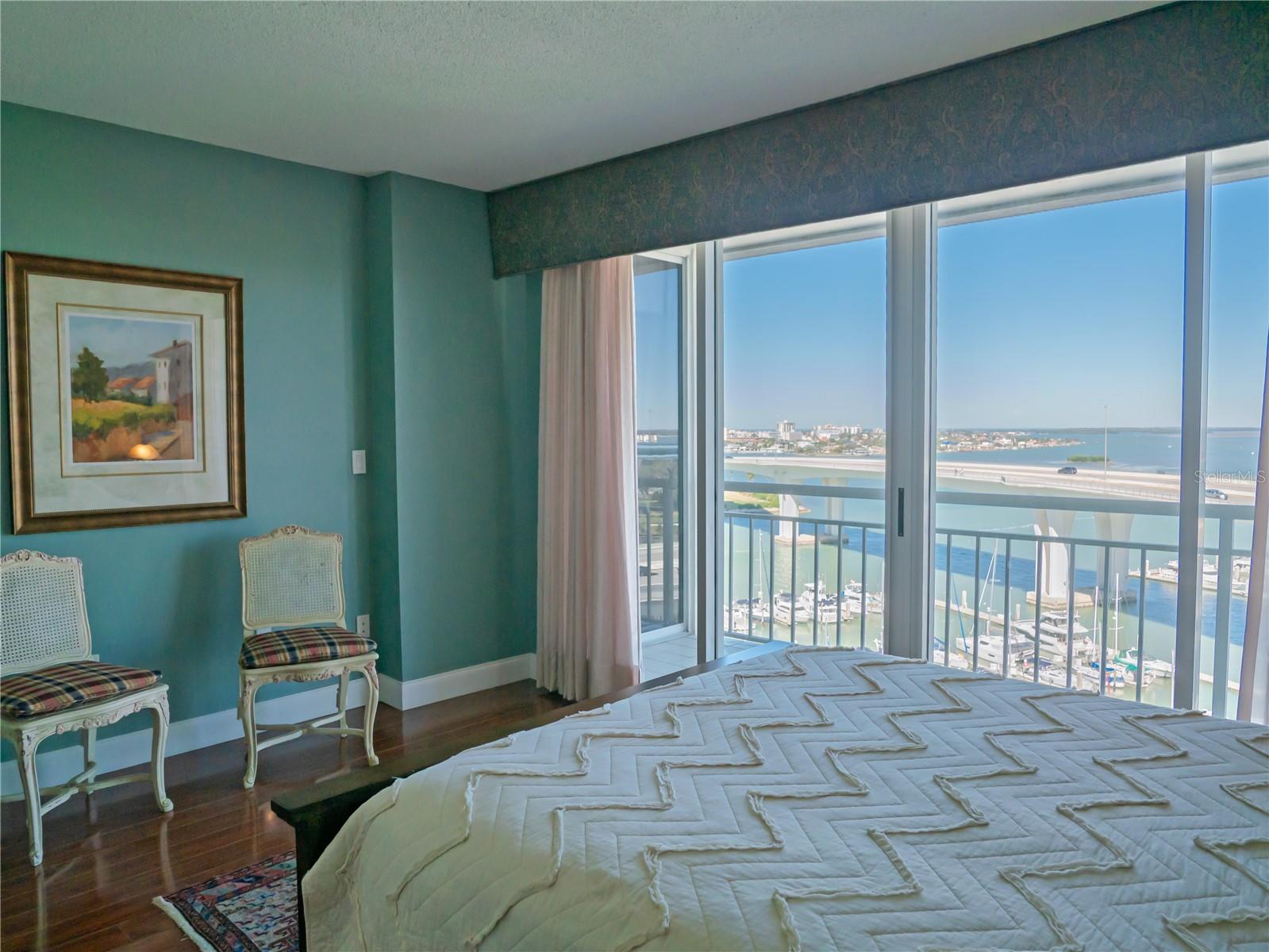 Image 31 of 47 For 100 Pierce Street 1301