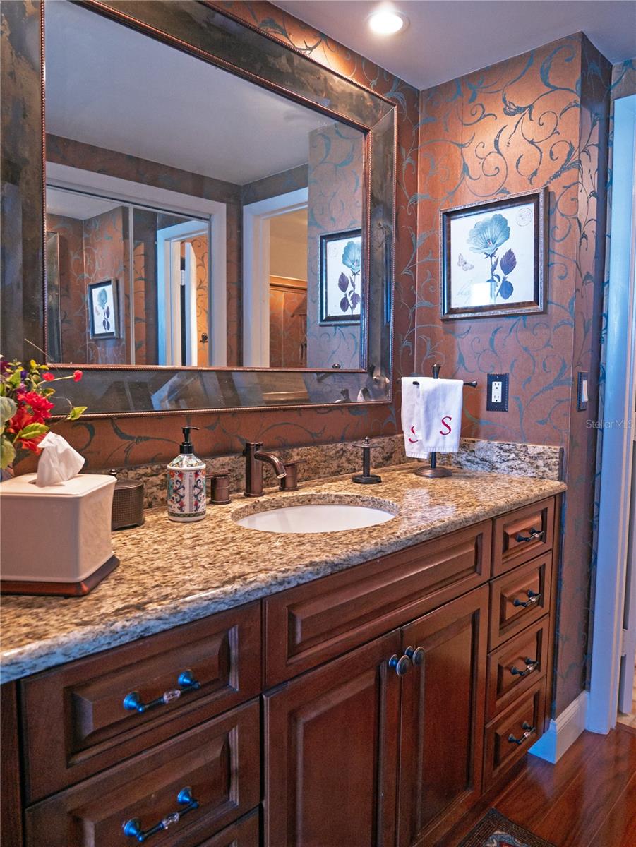 Image 34 of 47 For 100 Pierce Street 1301