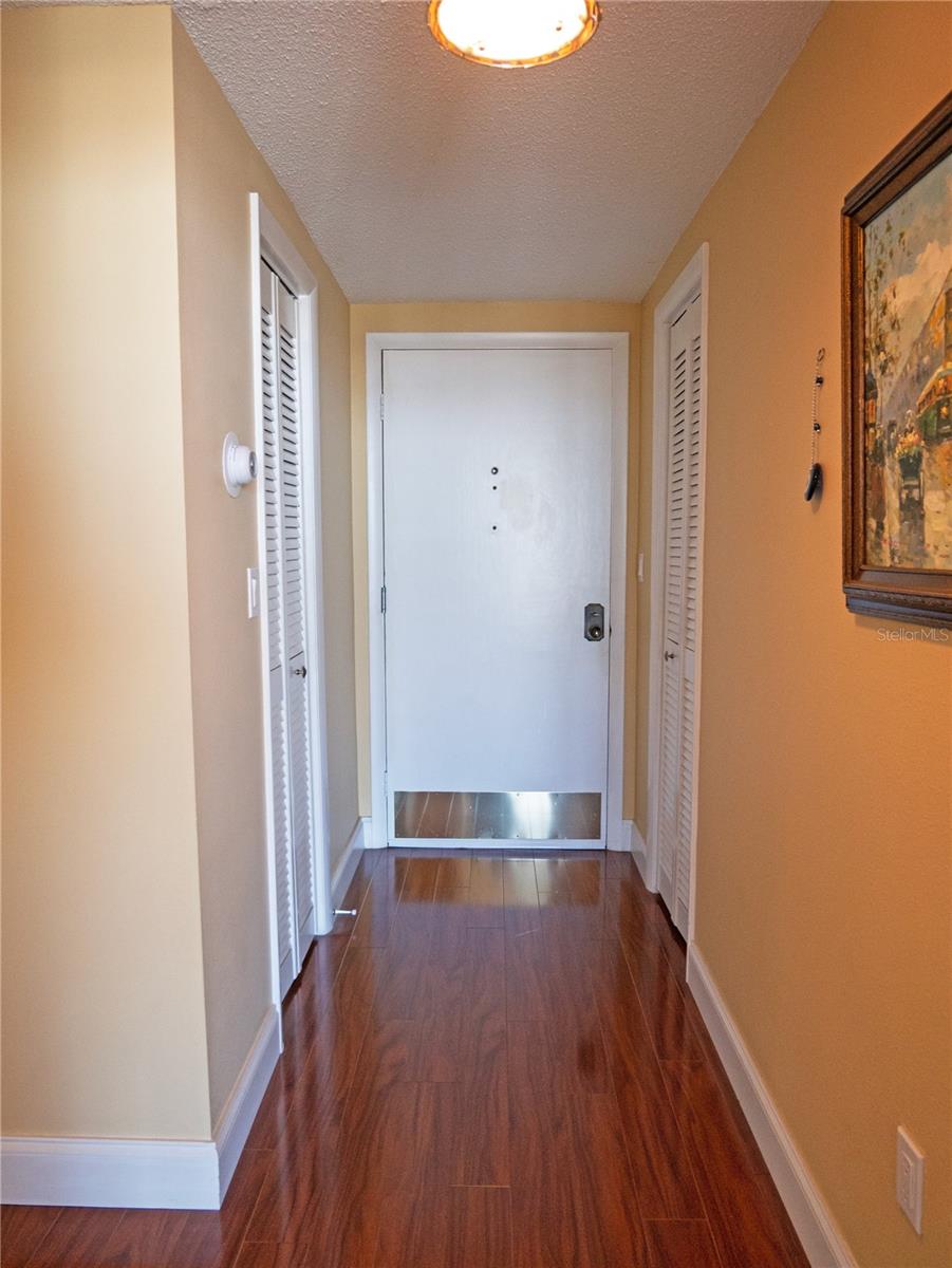 Image 36 of 47 For 100 Pierce Street 1301