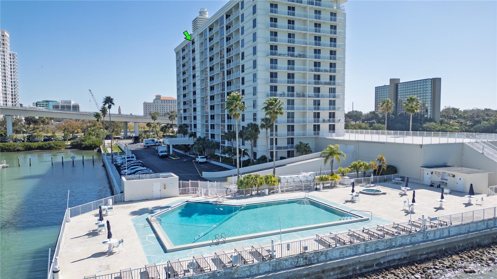 Image 4 of 47 For 100 Pierce Street 1301