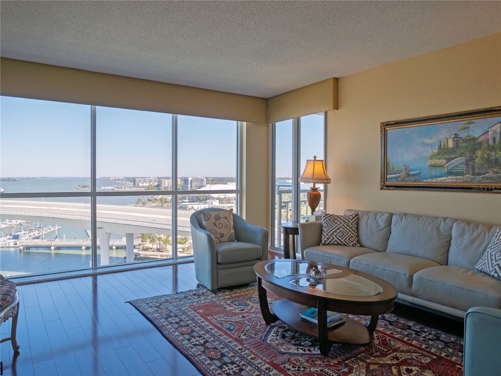 Image 8 of 47 For 100 Pierce Street 1301