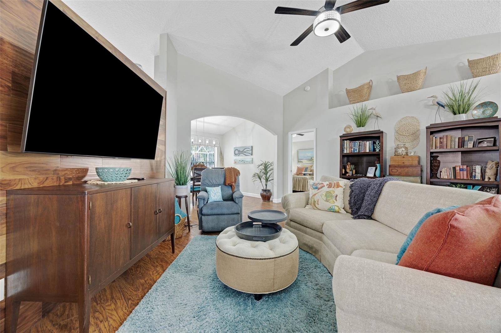 Image 19 of 61 For 724 Winterbrooke Way