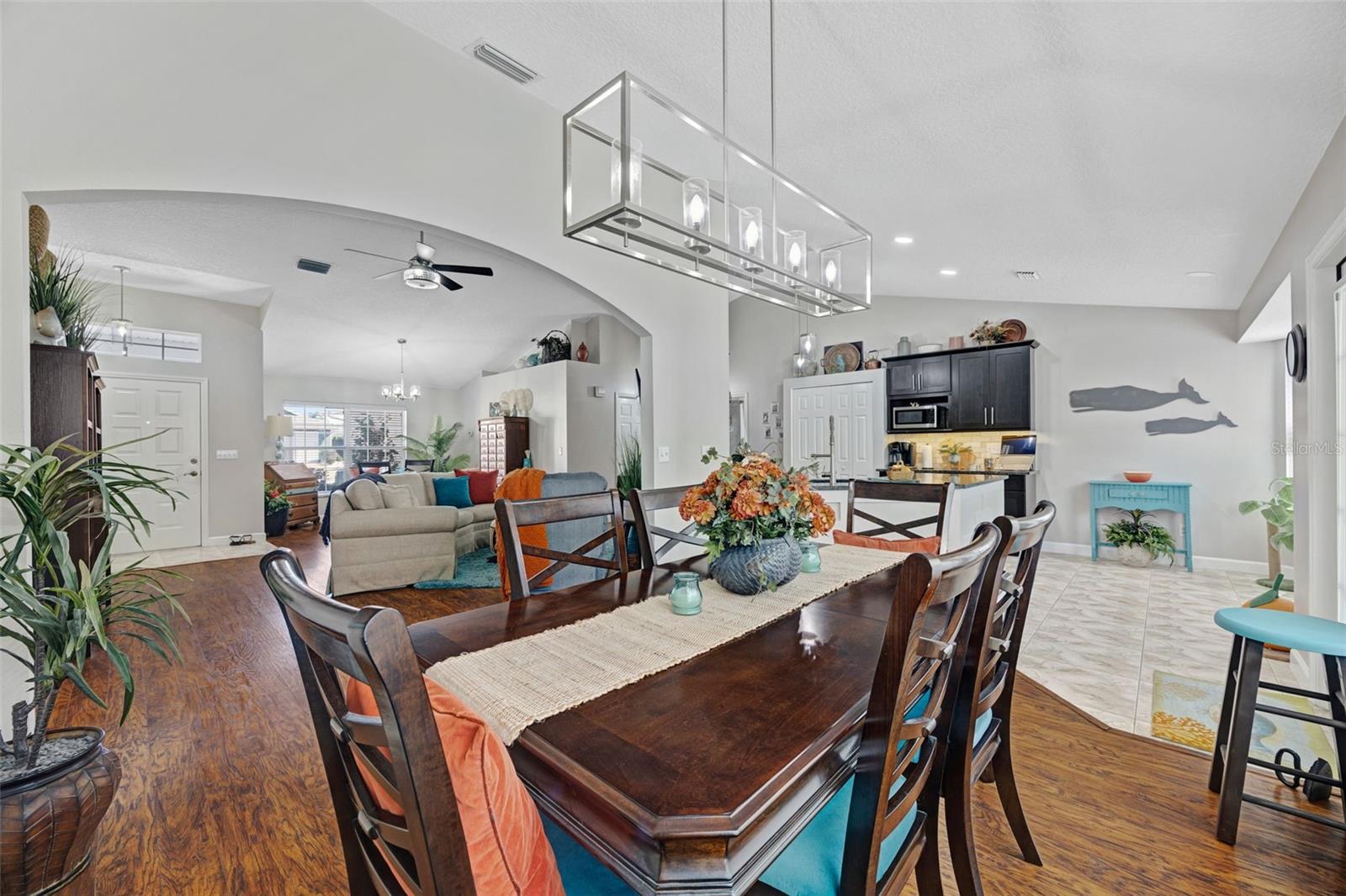 Image 22 of 61 For 724 Winterbrooke Way