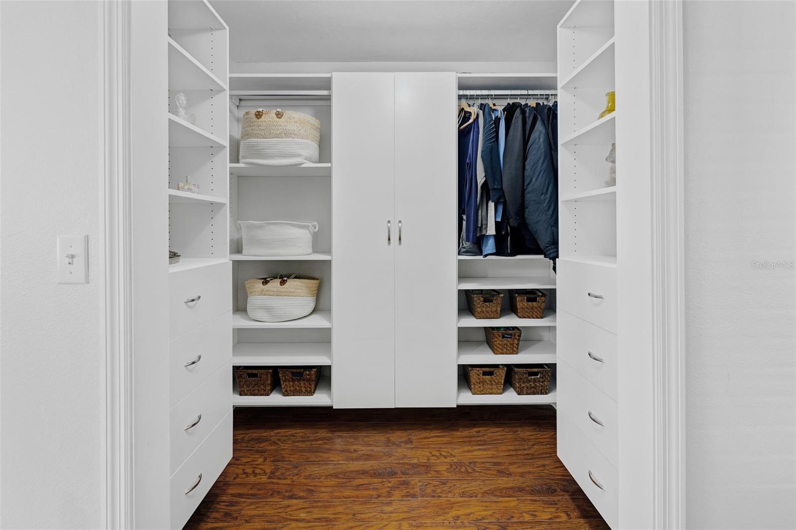 Image 25 of 61 For 724 Winterbrooke Way