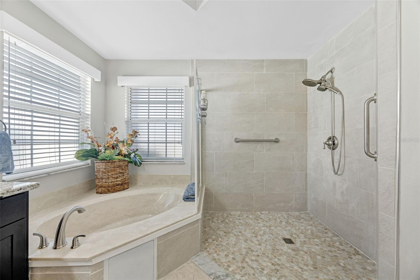 Image 27 of 61 For 724 Winterbrooke Way