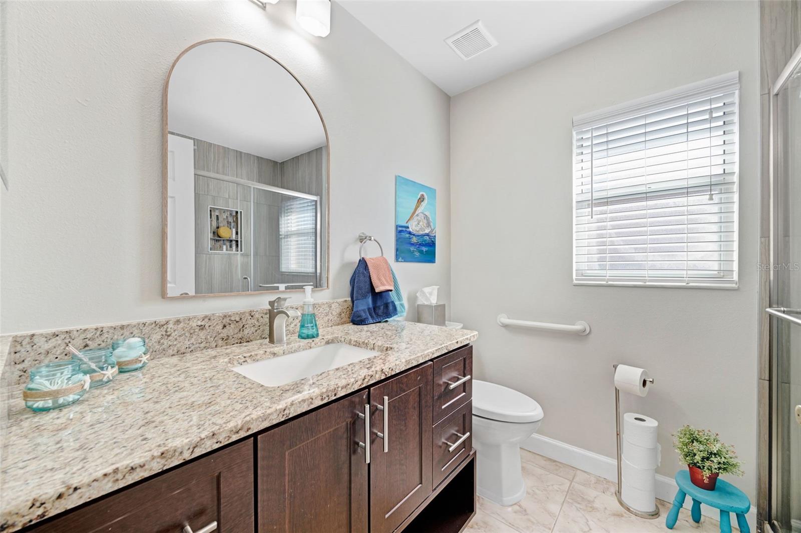 Image 34 of 61 For 724 Winterbrooke Way