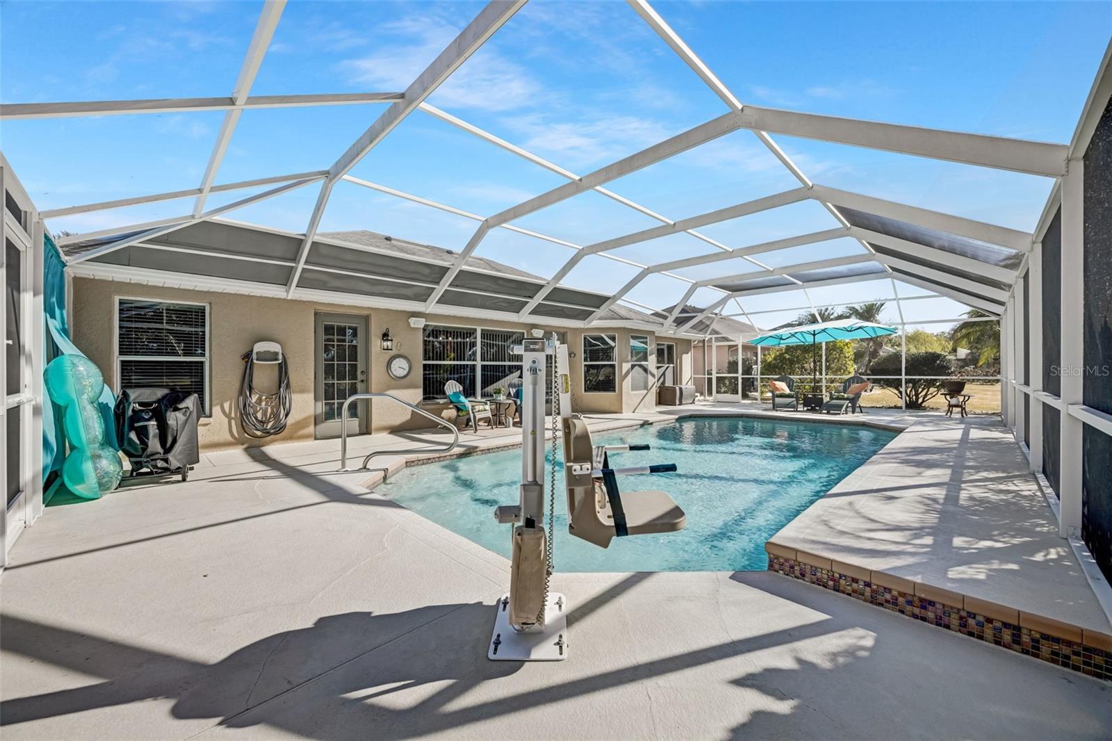 Image 40 of 61 For 724 Winterbrooke Way