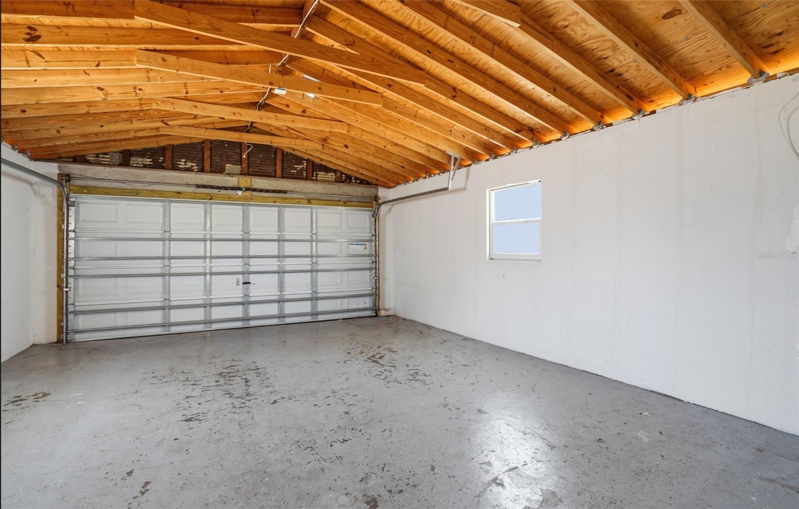 Image 25 of 39 For 3018 16th Avenue S