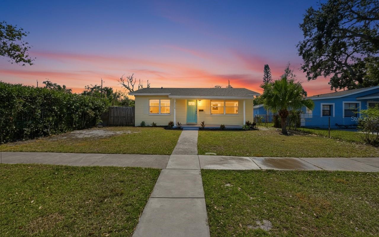 Image 36 of 39 For 3018 16th Avenue S