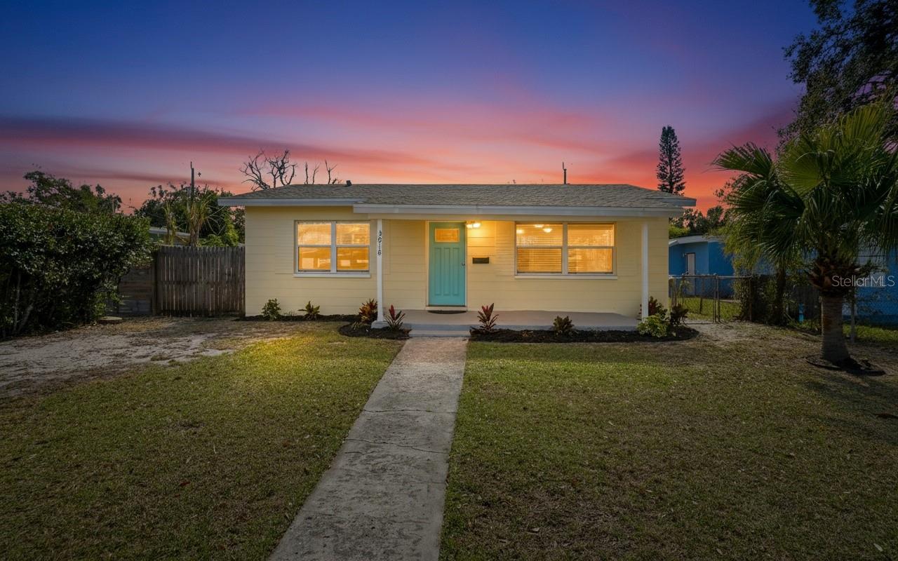 Image 37 of 39 For 3018 16th Avenue S