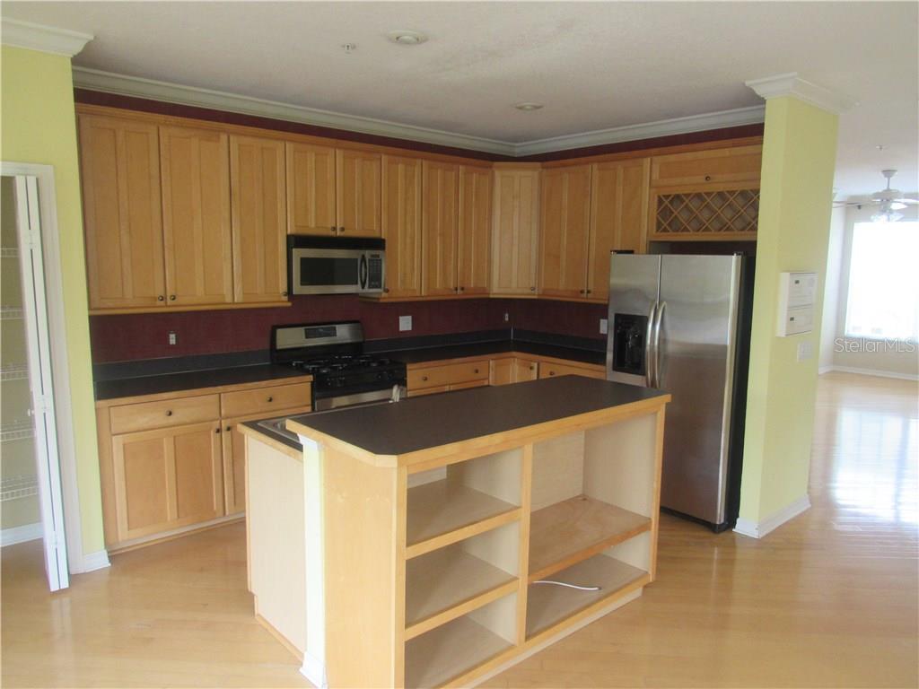 Image 3 of 27 For 2914 Bayshore Pointe Drive