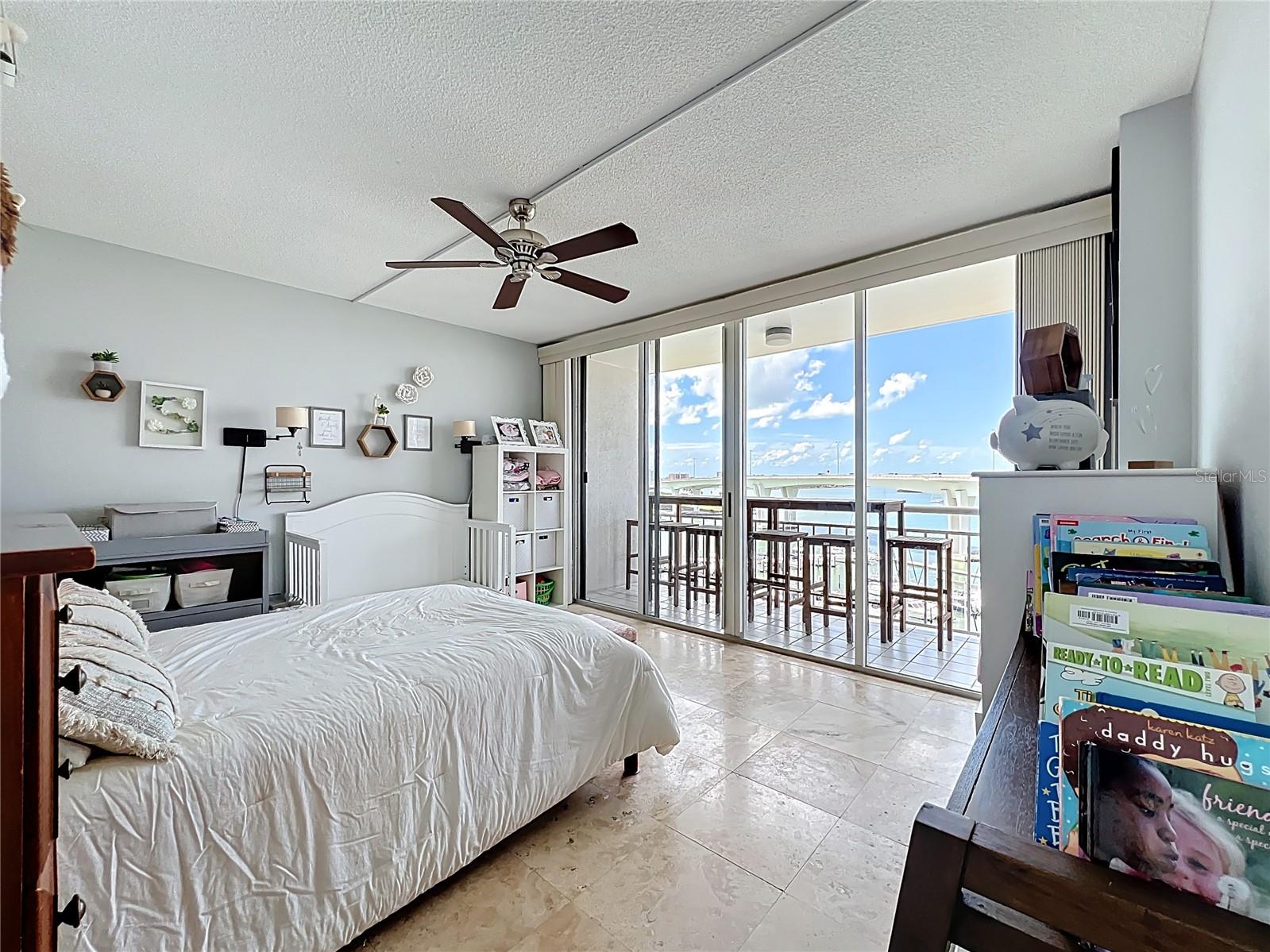 Image 16 of 33 For 100 Pierce Street 910