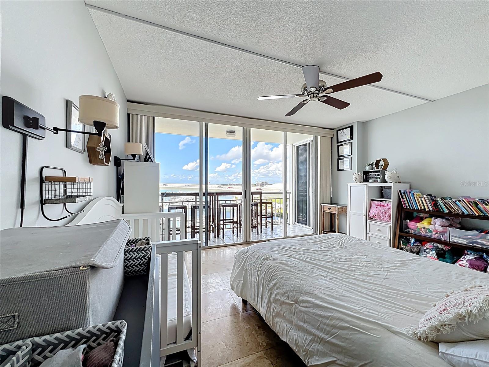 Image 17 of 33 For 100 Pierce Street 910