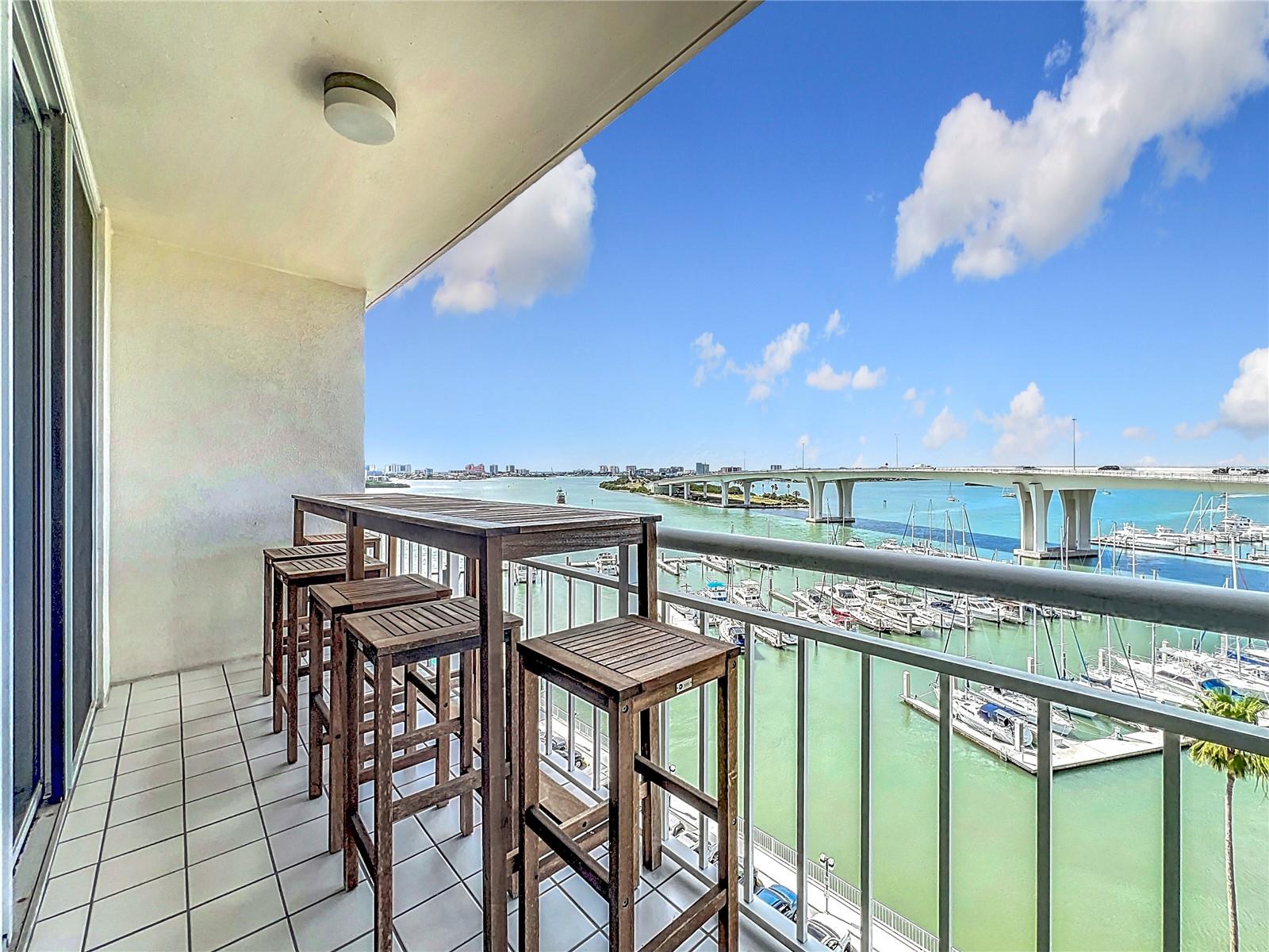 Image 18 of 33 For 100 Pierce Street 910