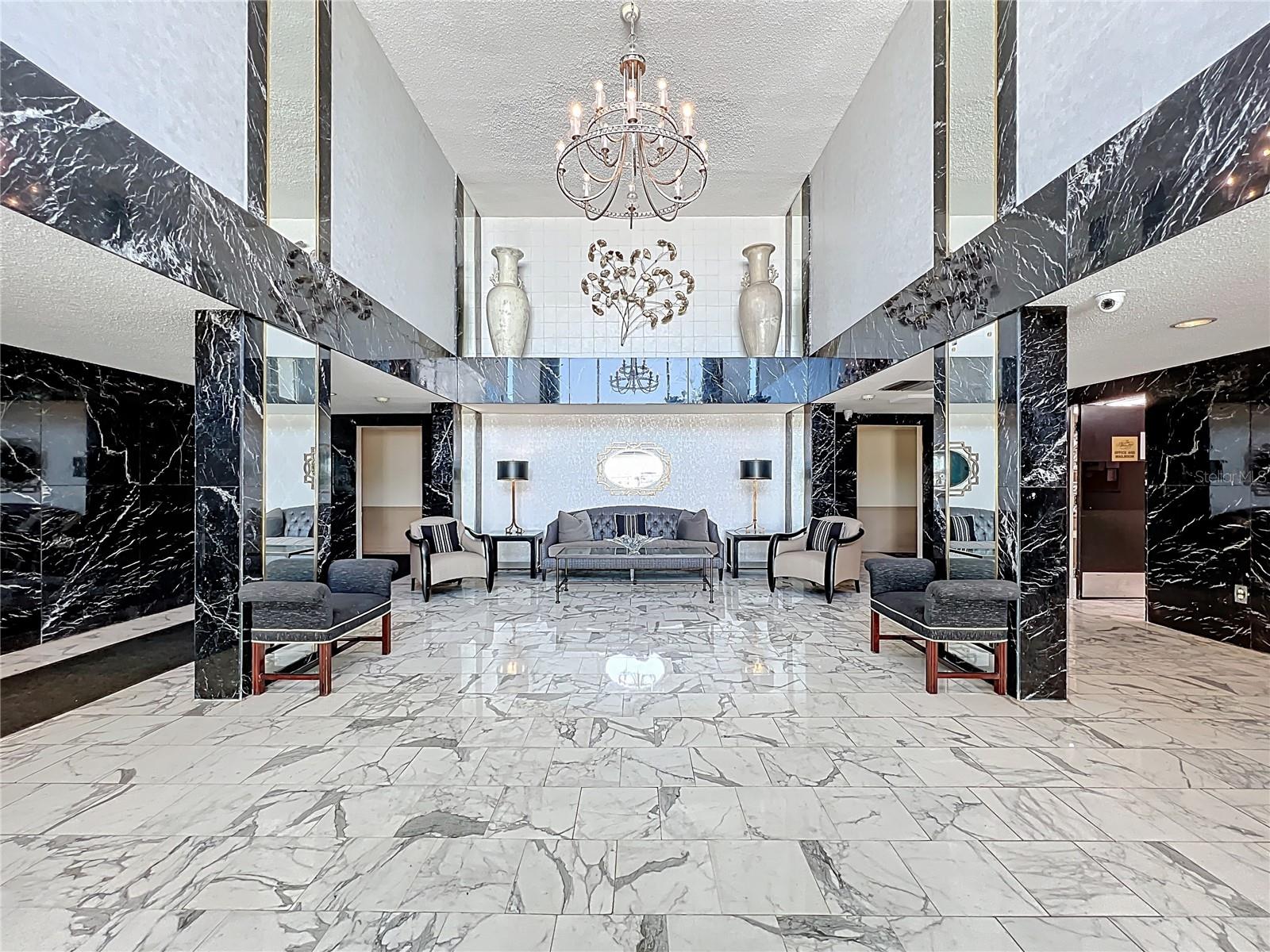 Image 21 of 33 For 100 Pierce Street 910