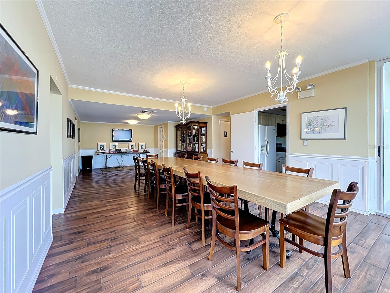 Image 24 of 33 For 100 Pierce Street 910