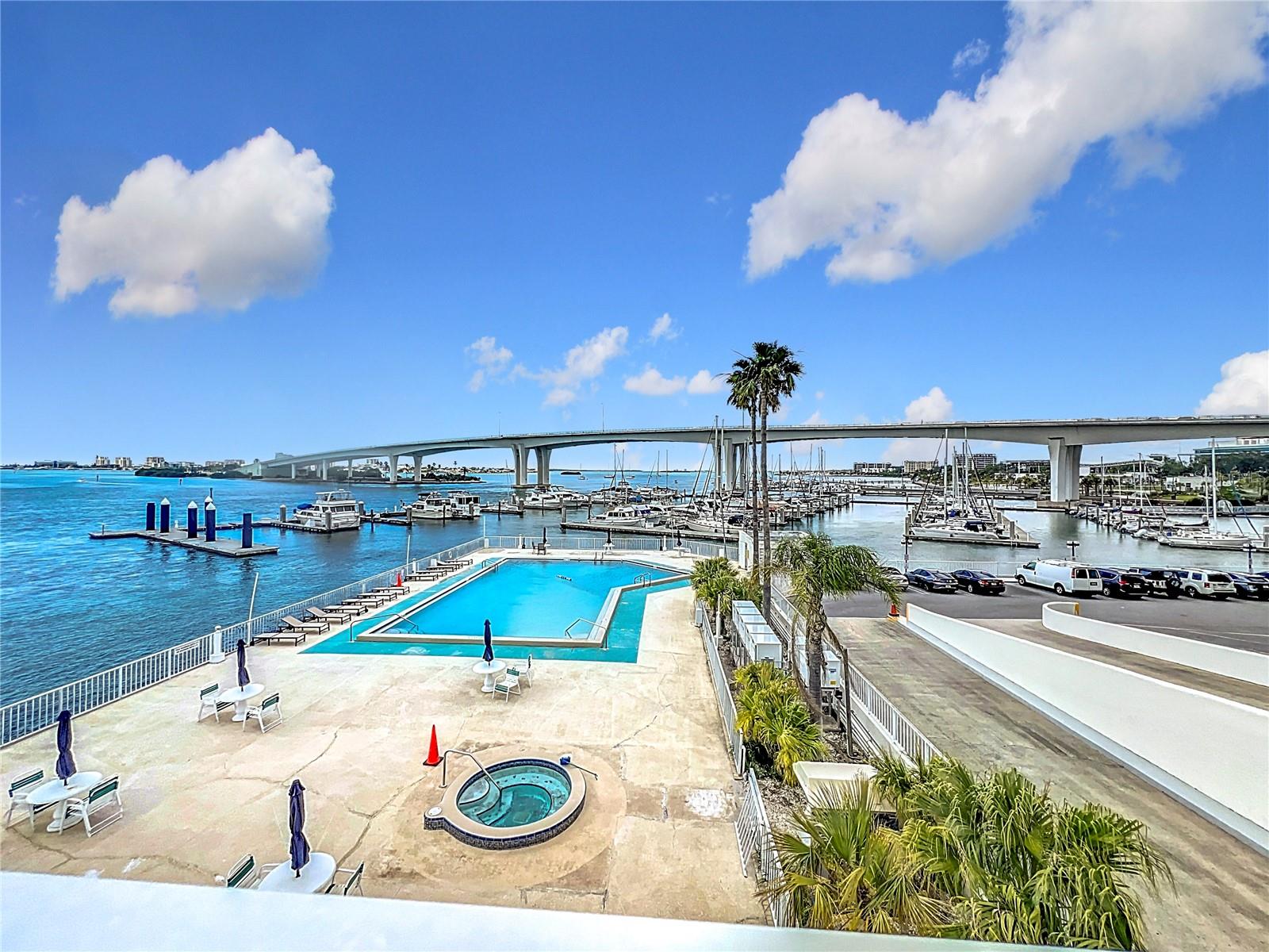 Image 28 of 33 For 100 Pierce Street 910