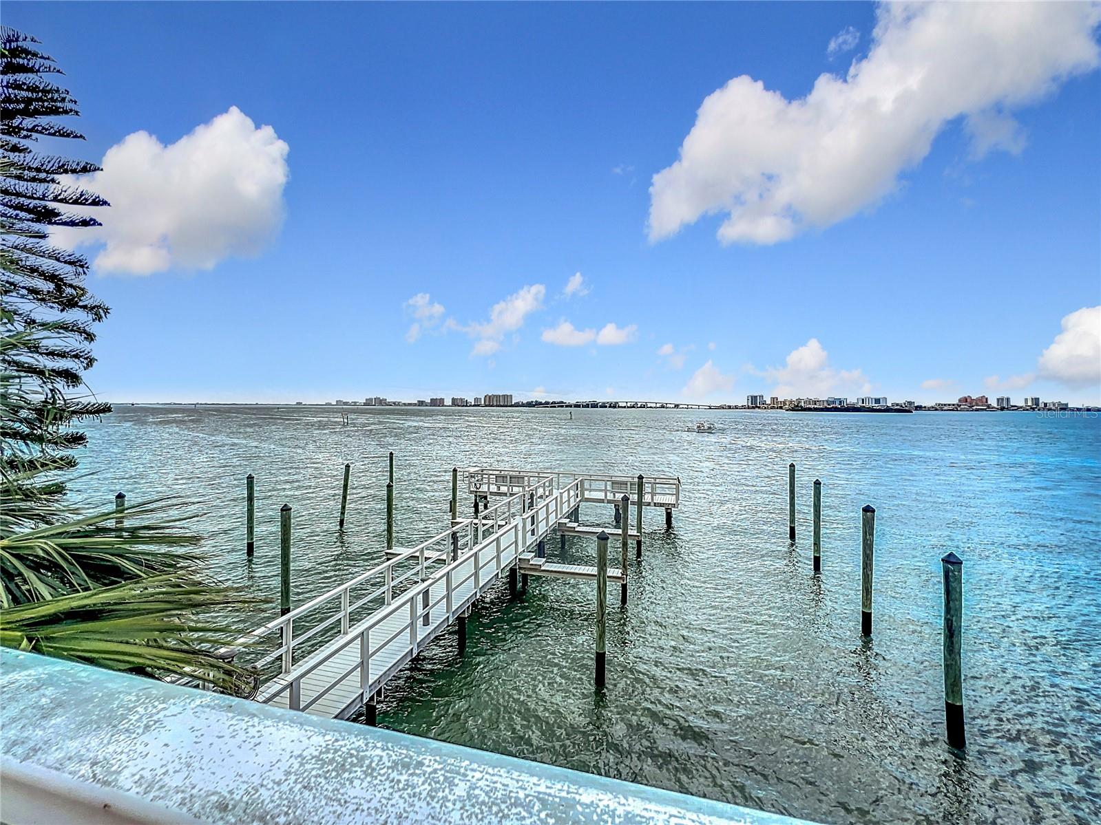 Image 29 of 33 For 100 Pierce Street 910