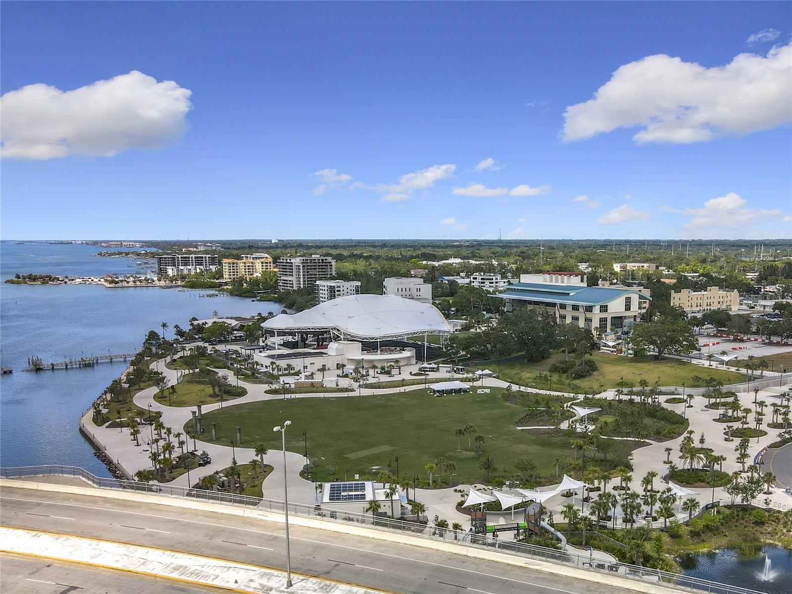 Image 32 of 33 For 100 Pierce Street 910