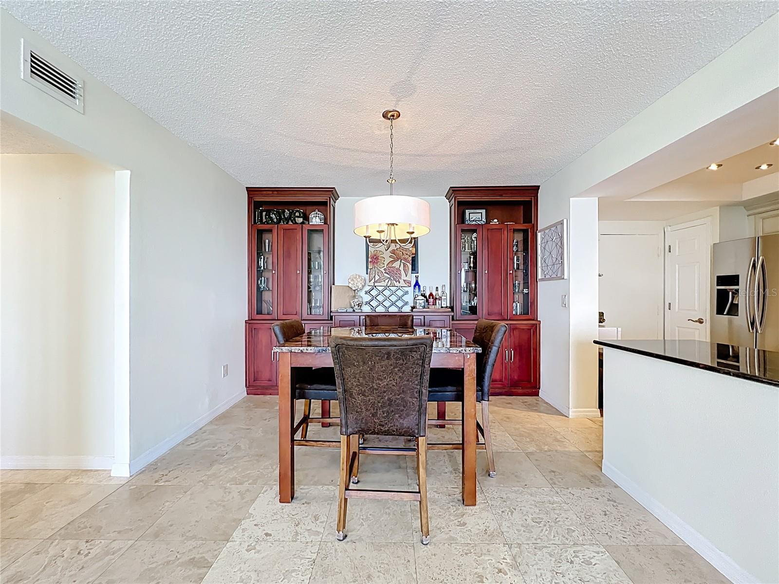 Image 8 of 33 For 100 Pierce Street 910