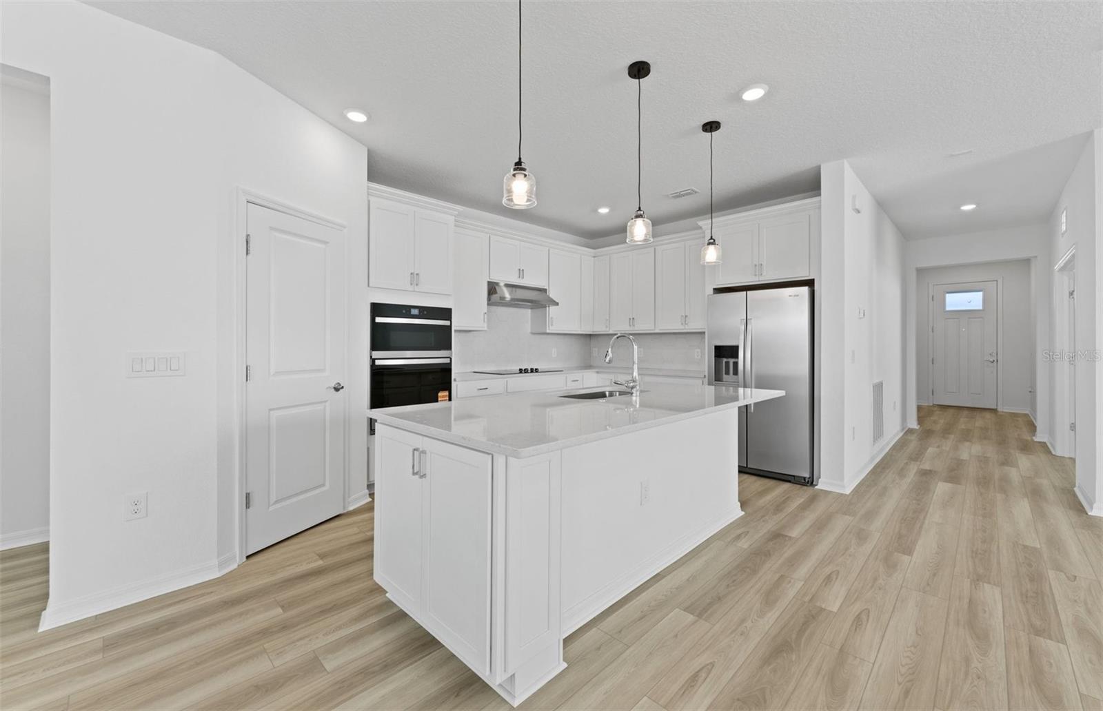 Image 3 of 26 For 1265 Lakeridge Way