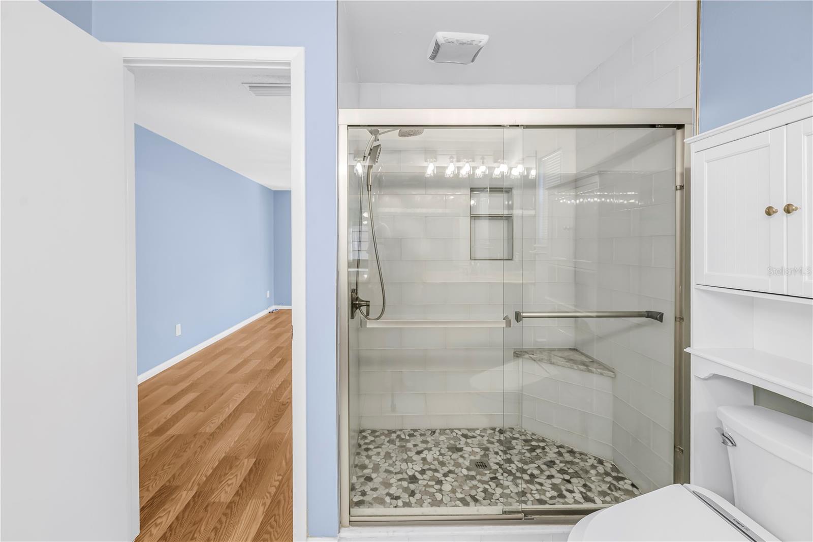 Listing photo id 15 for 289 Monte Cristo Boulevard