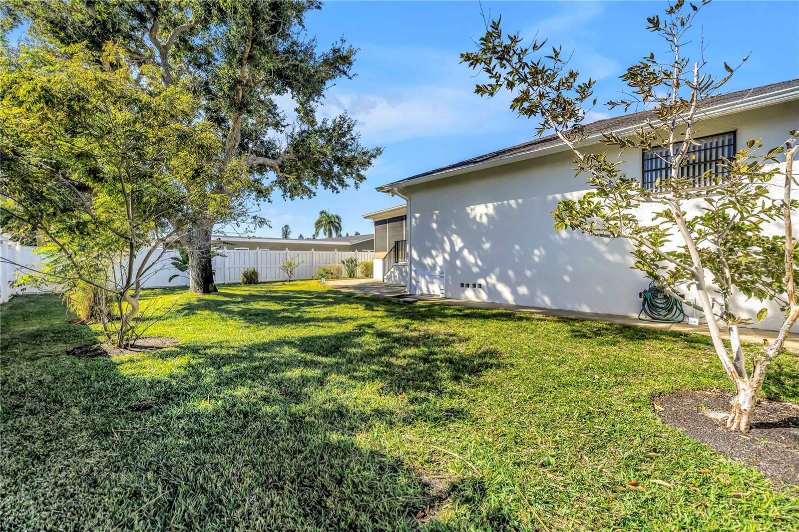 Listing photo id 23 for 289 Monte Cristo Boulevard