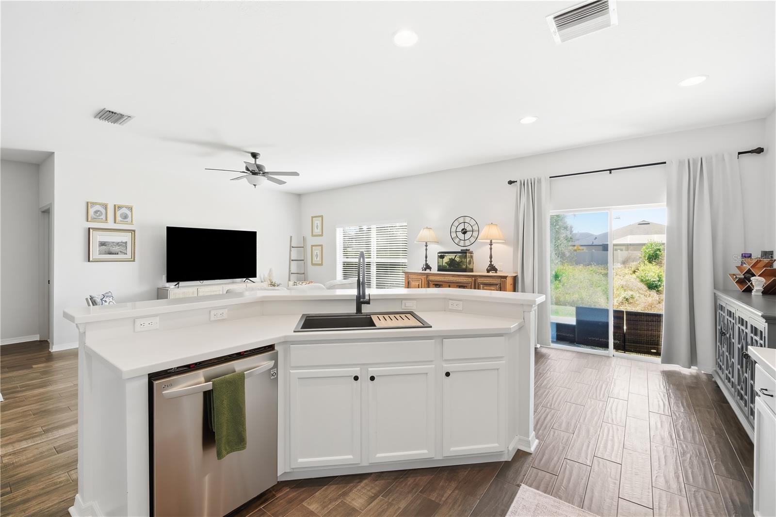 Image 10 of 21 For 1129 Emerald Hill Way