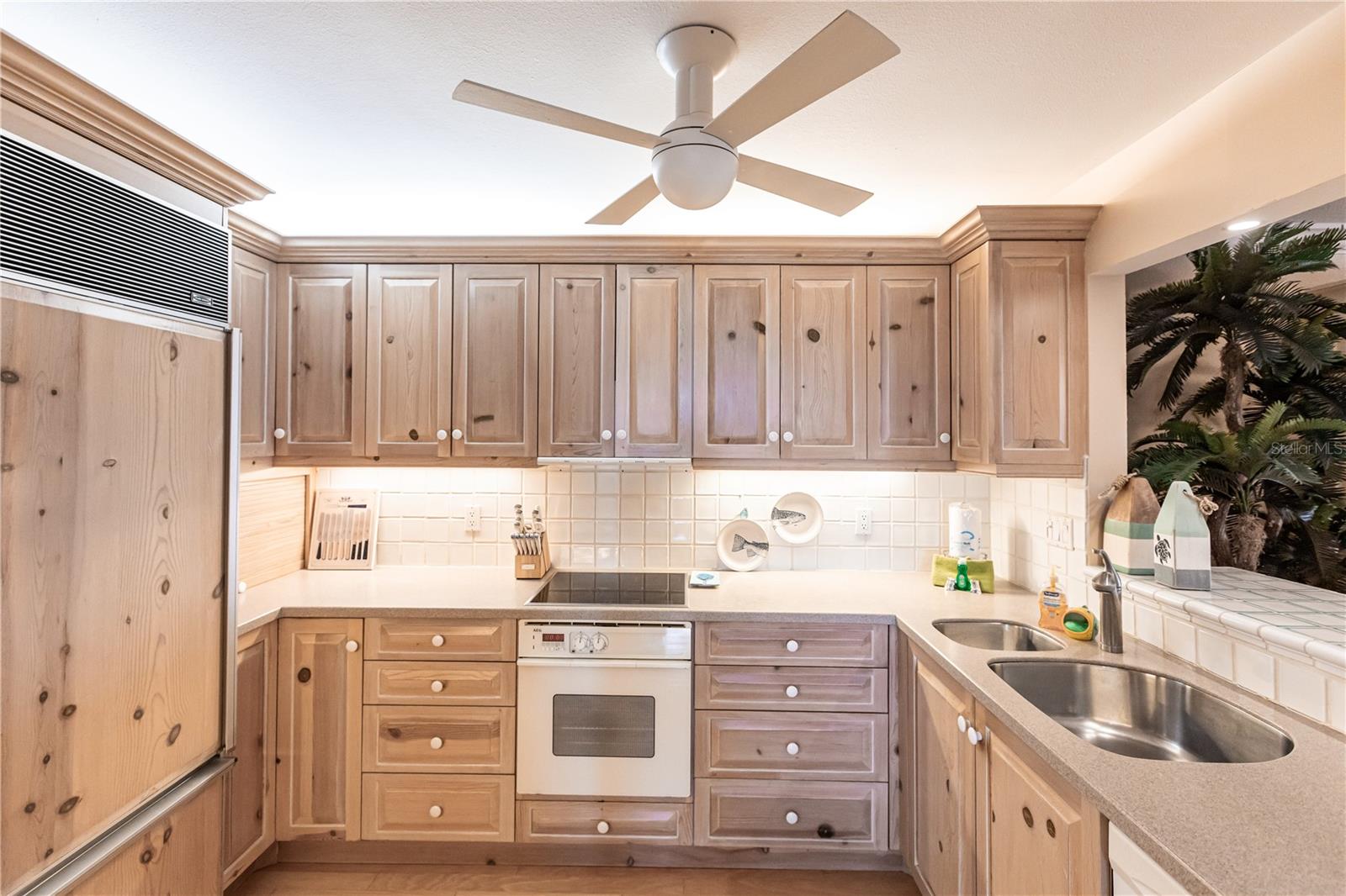 Image 13 of 28 For 1055 Peppertree Drive 703aa