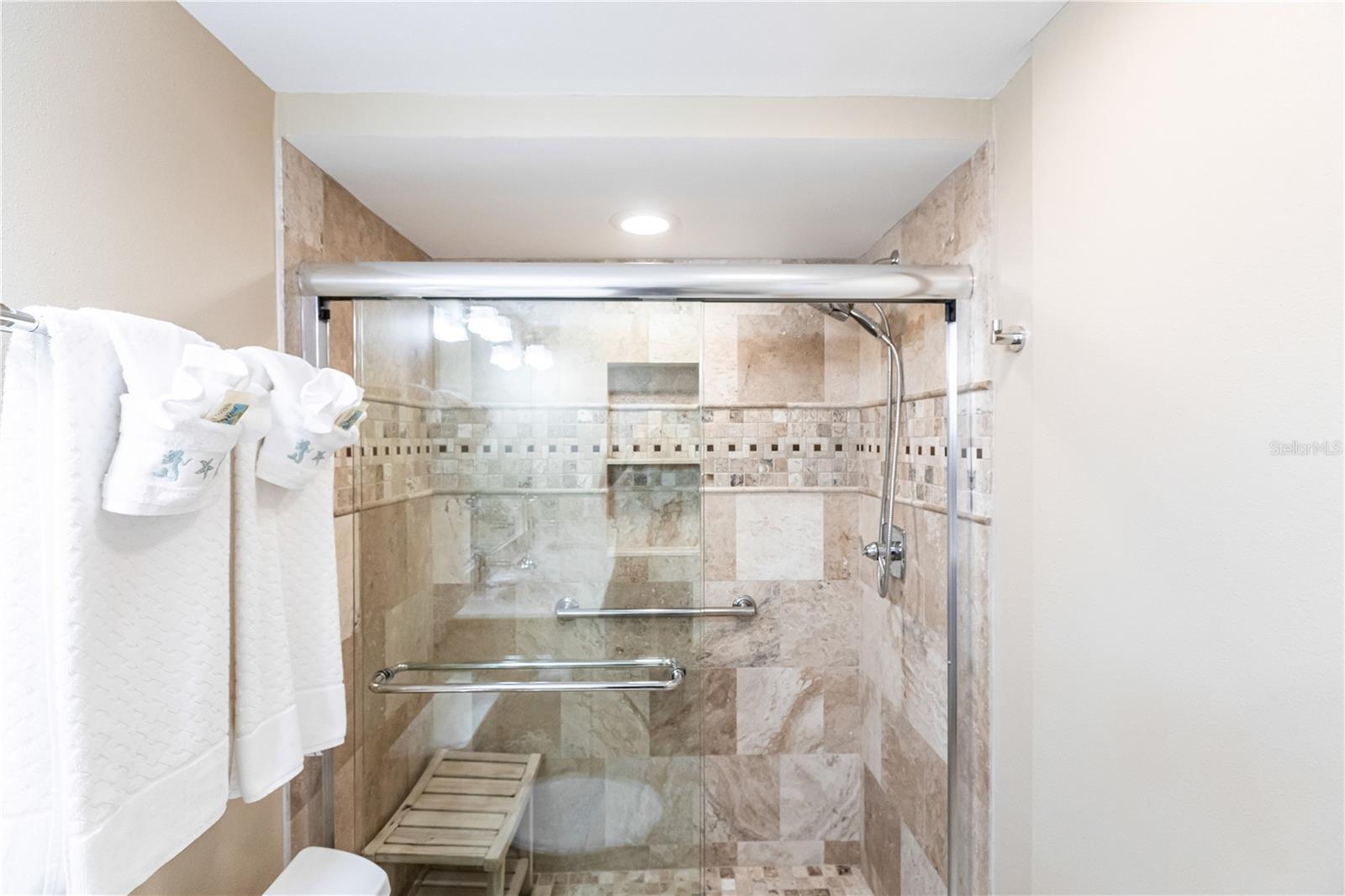 Image 19 of 28 For 1055 Peppertree Drive 703aa