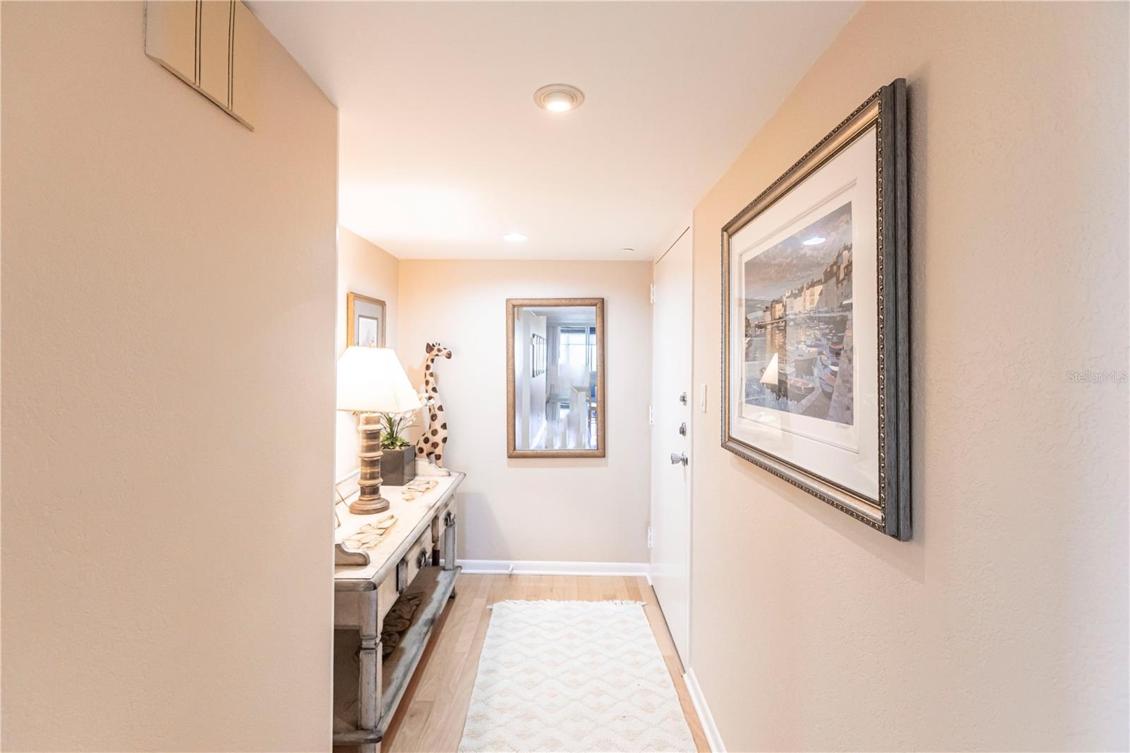 Image 5 of 28 For 1055 Peppertree Drive 703aa