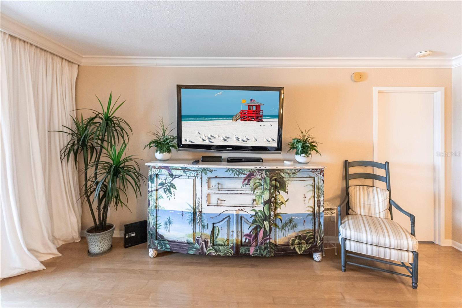 Image 9 of 28 For 1055 Peppertree Drive 703aa