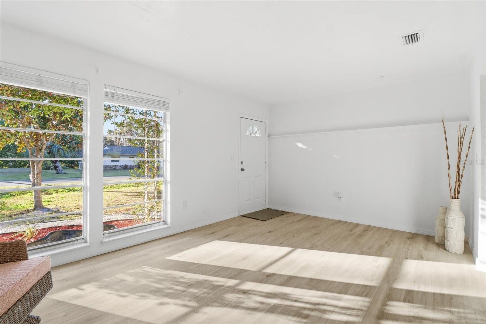 Image 12 of 53 For 1045 Fan Palm Point