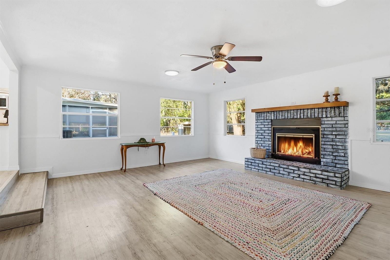 Image 19 of 53 For 1045 Fan Palm Point