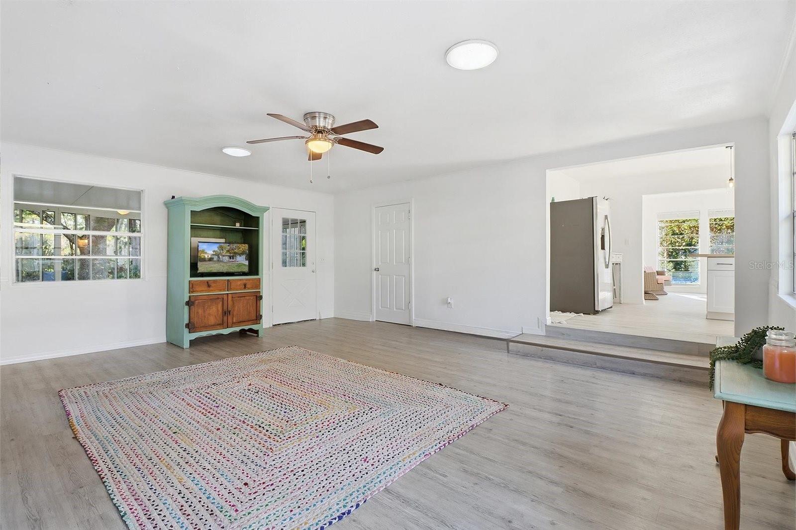 Image 20 of 53 For 1045 Fan Palm Point