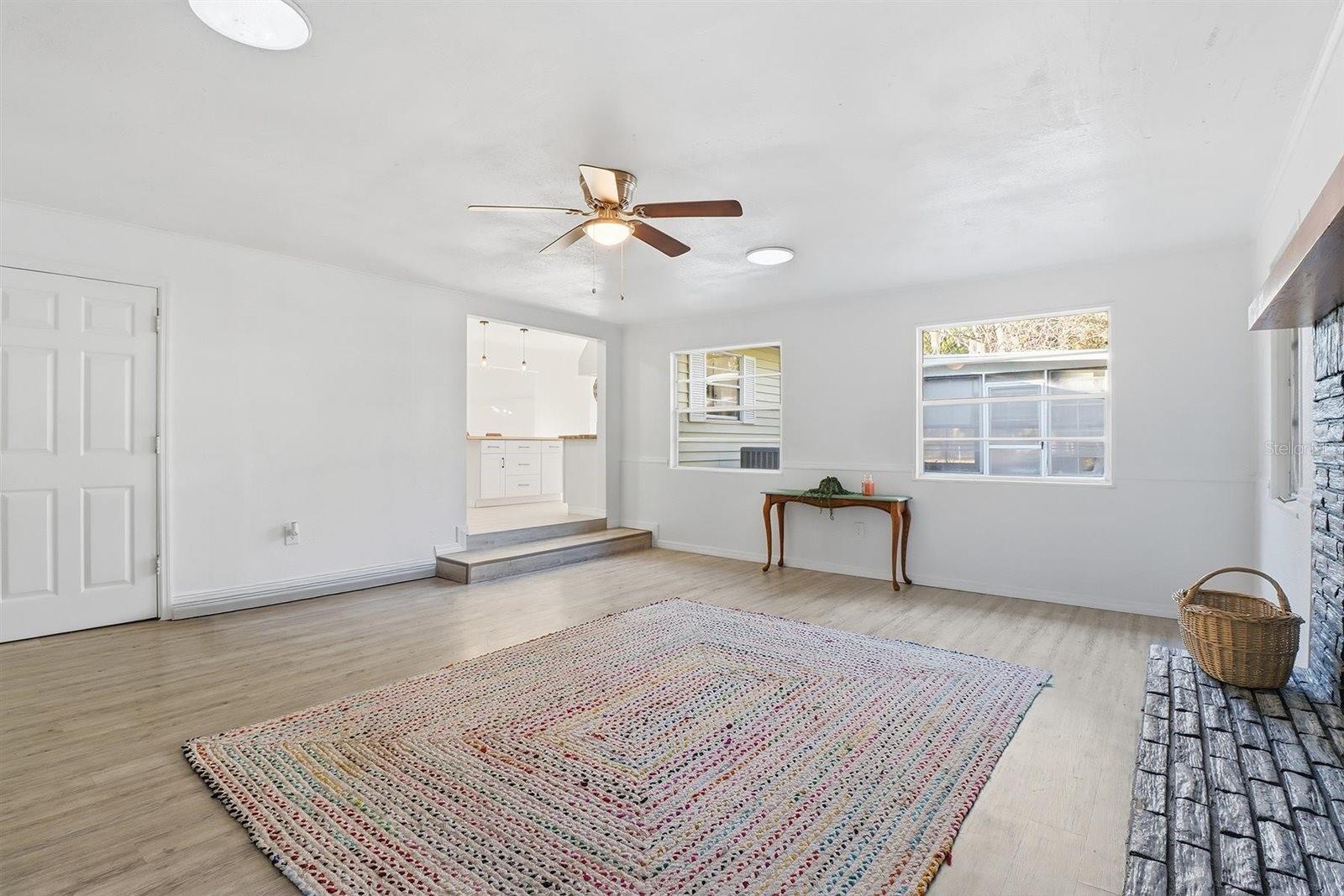 Image 21 of 53 For 1045 Fan Palm Point