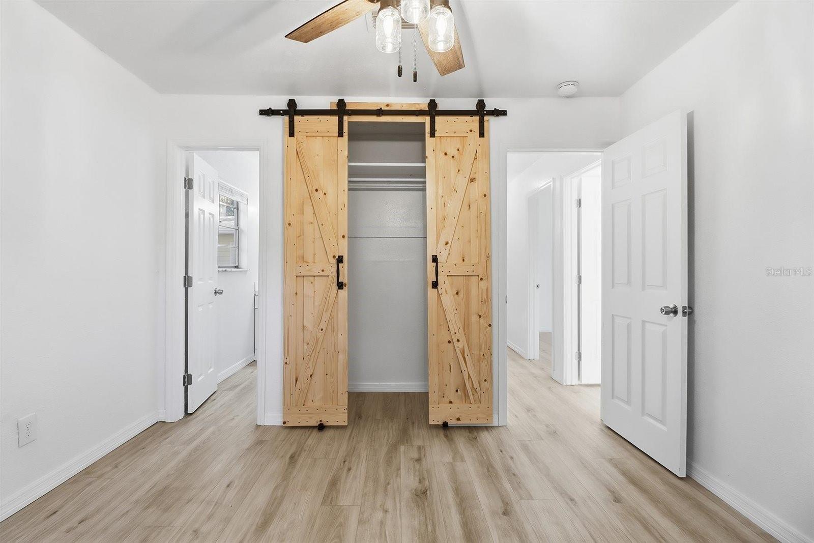 Image 31 of 53 For 1045 Fan Palm Point