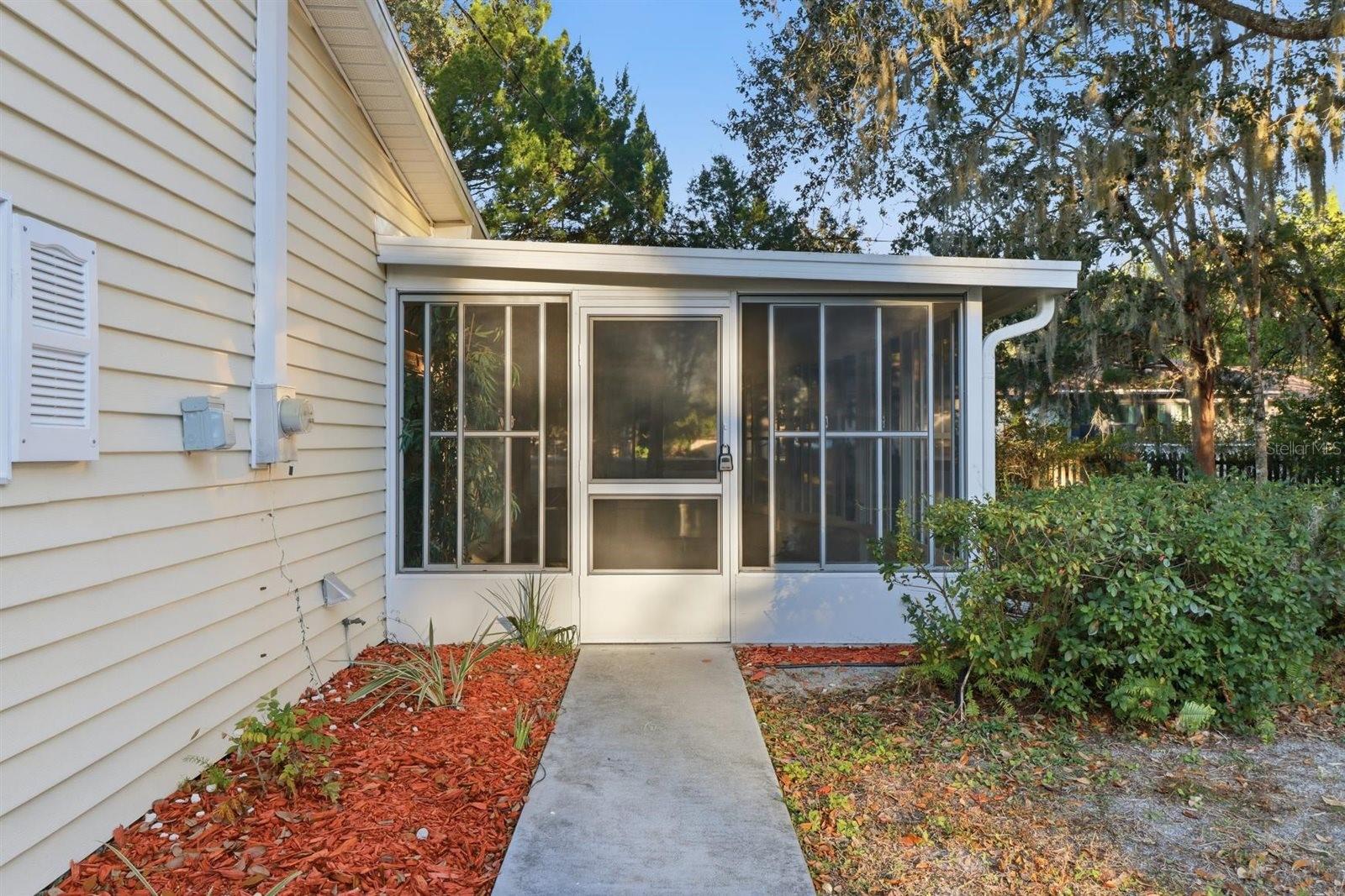 Image 33 of 53 For 1045 Fan Palm Point